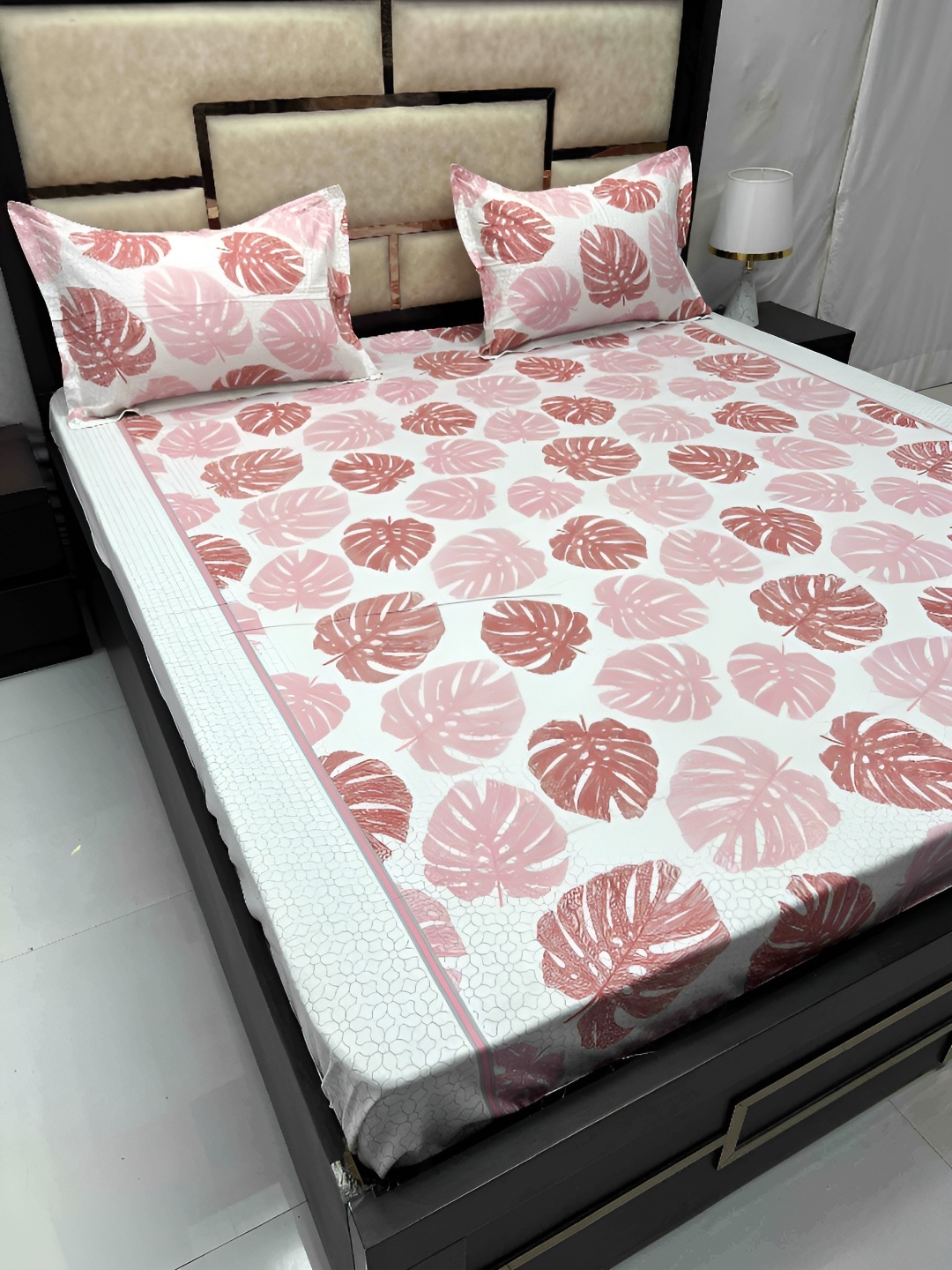 Pure Decor Pink & White Floral Printed 280 TC Pure Cotton King Bedsheet & 2 Pillow Covers
Pure Decor Pink & White Floral Printed 280 TC Pure Cotton King Bedsheet & 2 Pillow Covers