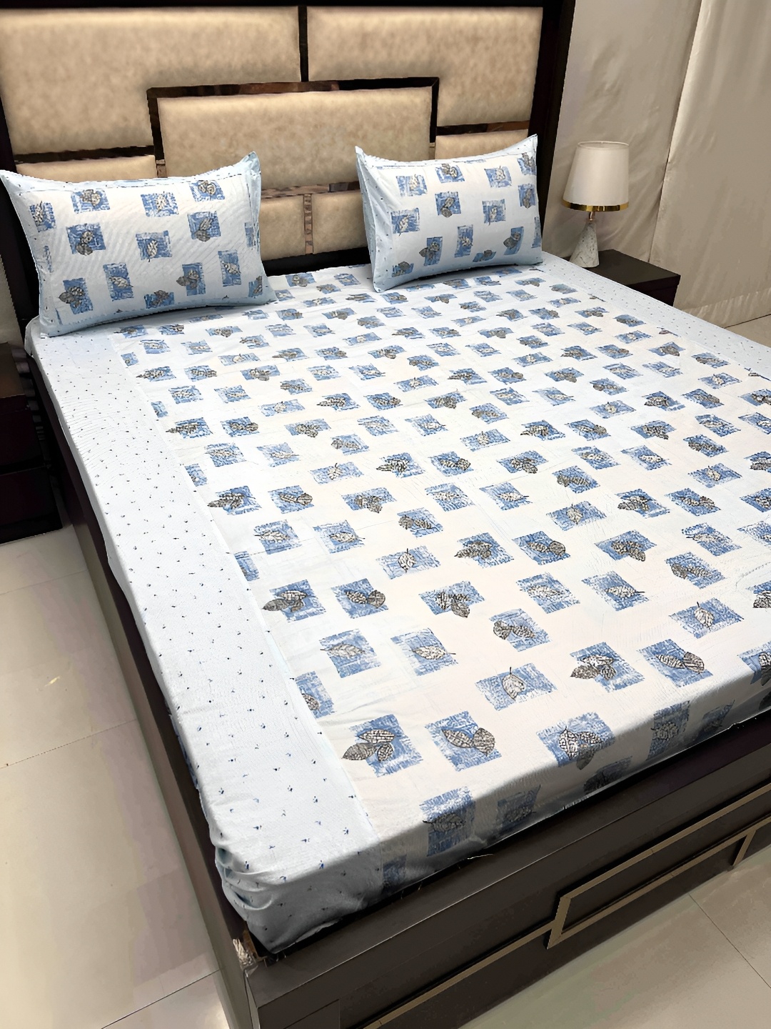Pure Decor Blue Floral Printed 260 TC Pure Cotton Queen Bedsheet with 2 Pillow Covers
Pure Decor Blue Floral Printed 260 TC Pure Cotton Queen Bedsheet with 2 Pillow Covers