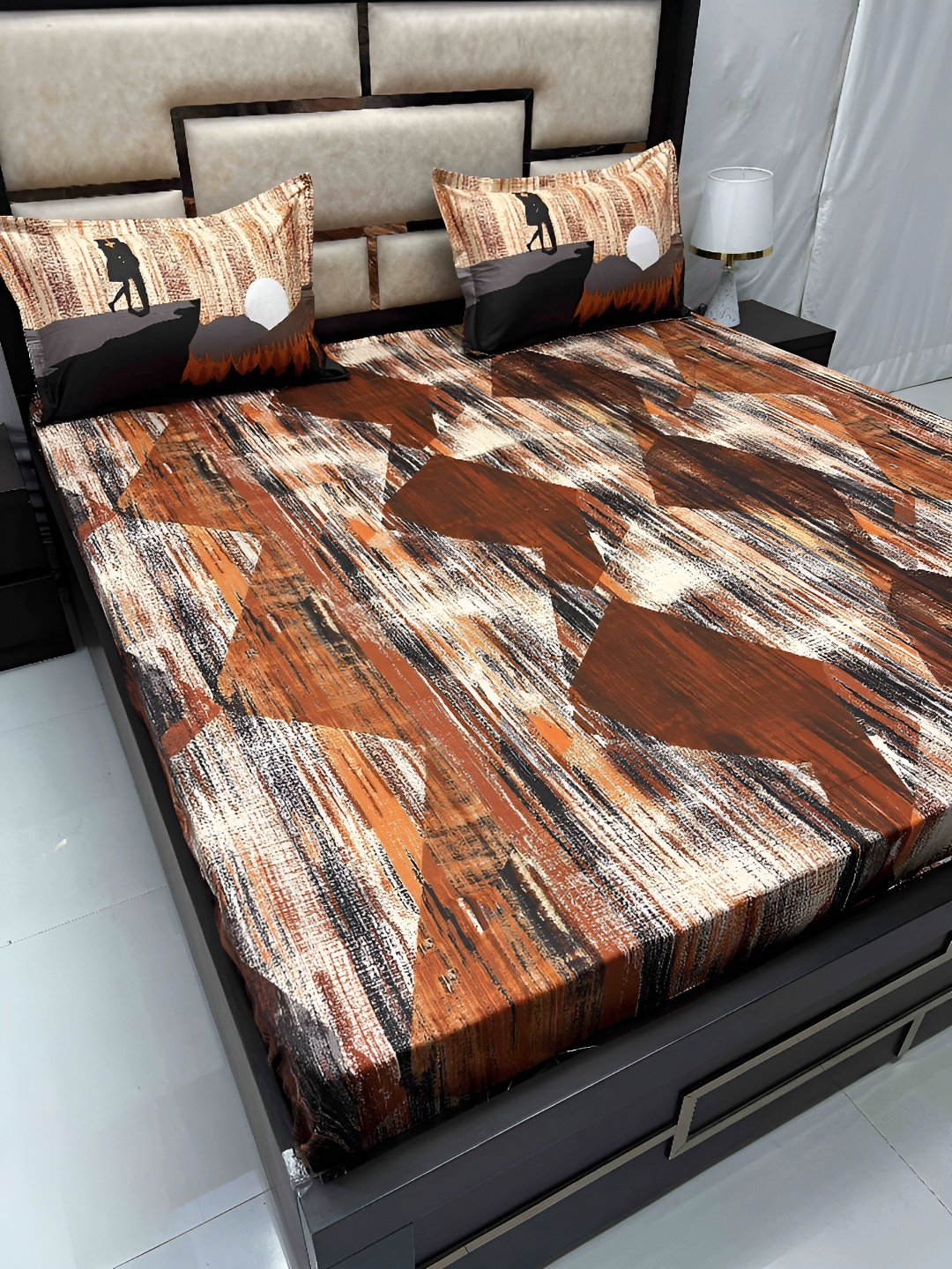 Pure Decor Orange Abstract Printed 380 TC Pure Cotton King Bedsheet with 2 Pillow Covers
Pure Decor Orange Abstract Printed 380 TC Pure Cotton King Bedsheet with 2 Pillow Covers