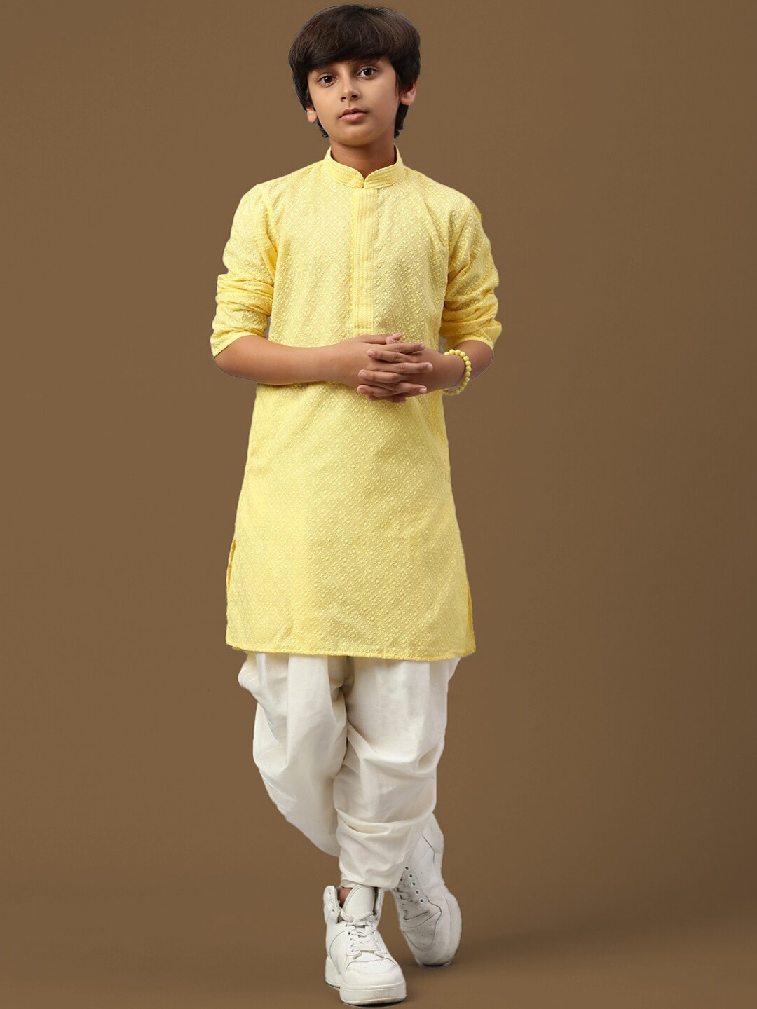 Sanwara Boys Ethnic Motifs Embroidered Straight Chikankari Kurta with Dhoti Pants, Yellow
Sanwara Boys Ethnic Motifs Embroidered Straight Chikankari Kurta with Dhoti Pants, Yellow