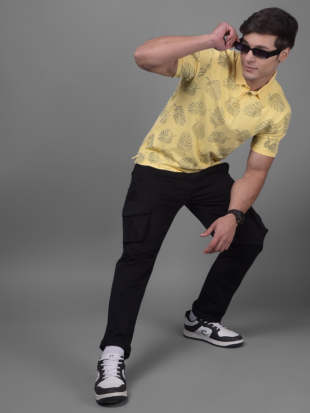 Crimsoune Club Graphic Printed Polo Collar Short Sleeves Slim Fit Casual T-shirt, Yellow
Crimsoune Club Graphic Printed Polo Collar Short Sleeves Slim Fit Casual T-shirt, Yellow