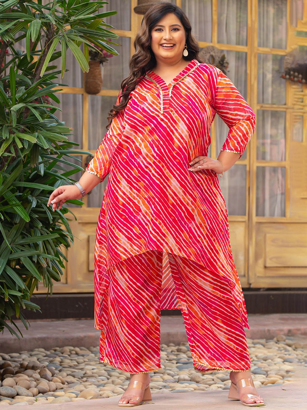 PrettyPlus by Desinoor.com Plus Size Leheriya Printed Organza Tunic & Palazzos, Pink