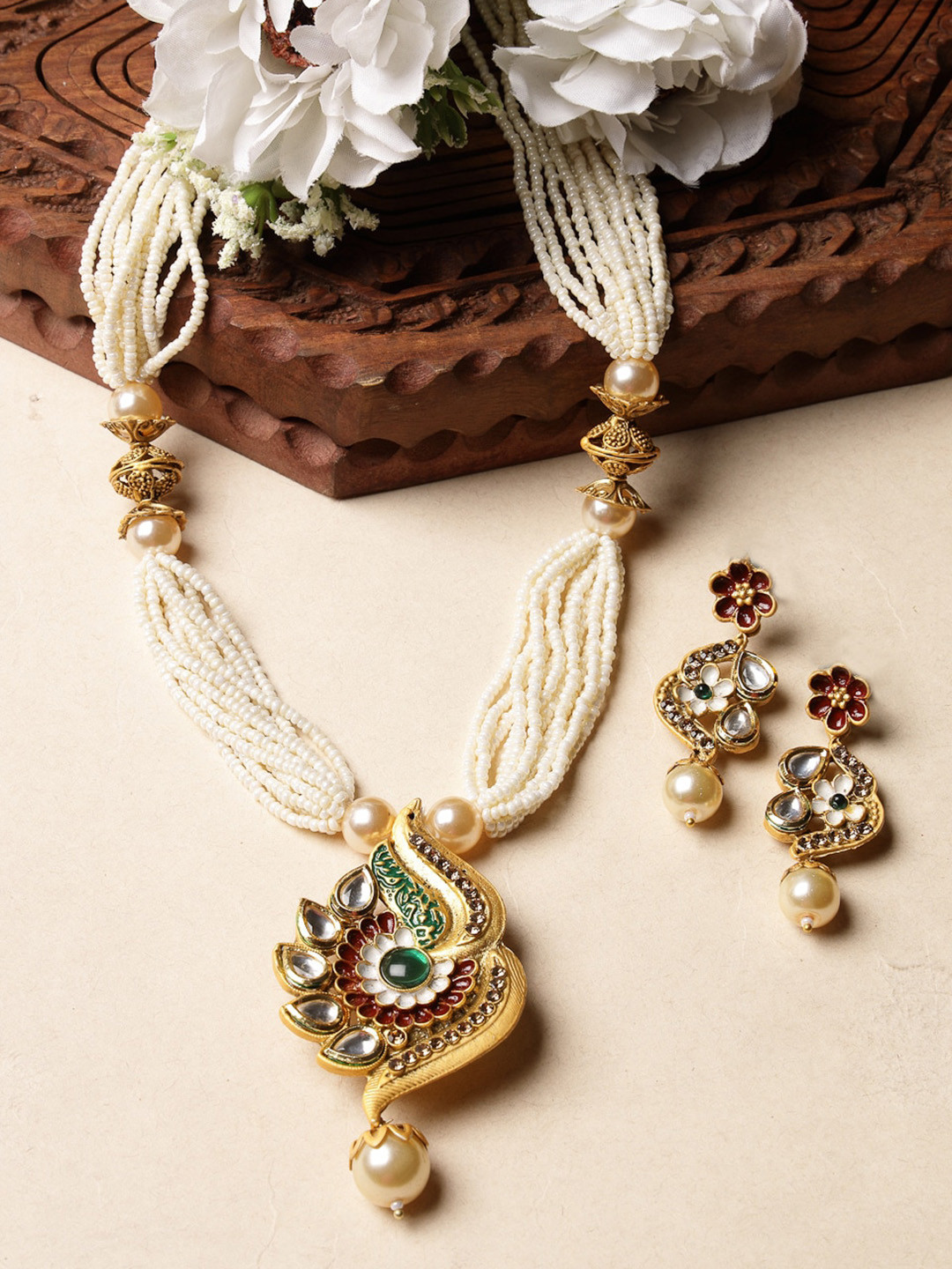 ADIVA Gold-Plated Kundan-Studded & Pearl-Beaded Jewellery Set
ADIVA Gold-Plated Kundan-Studded & Pearl-Beaded Jewellery Set