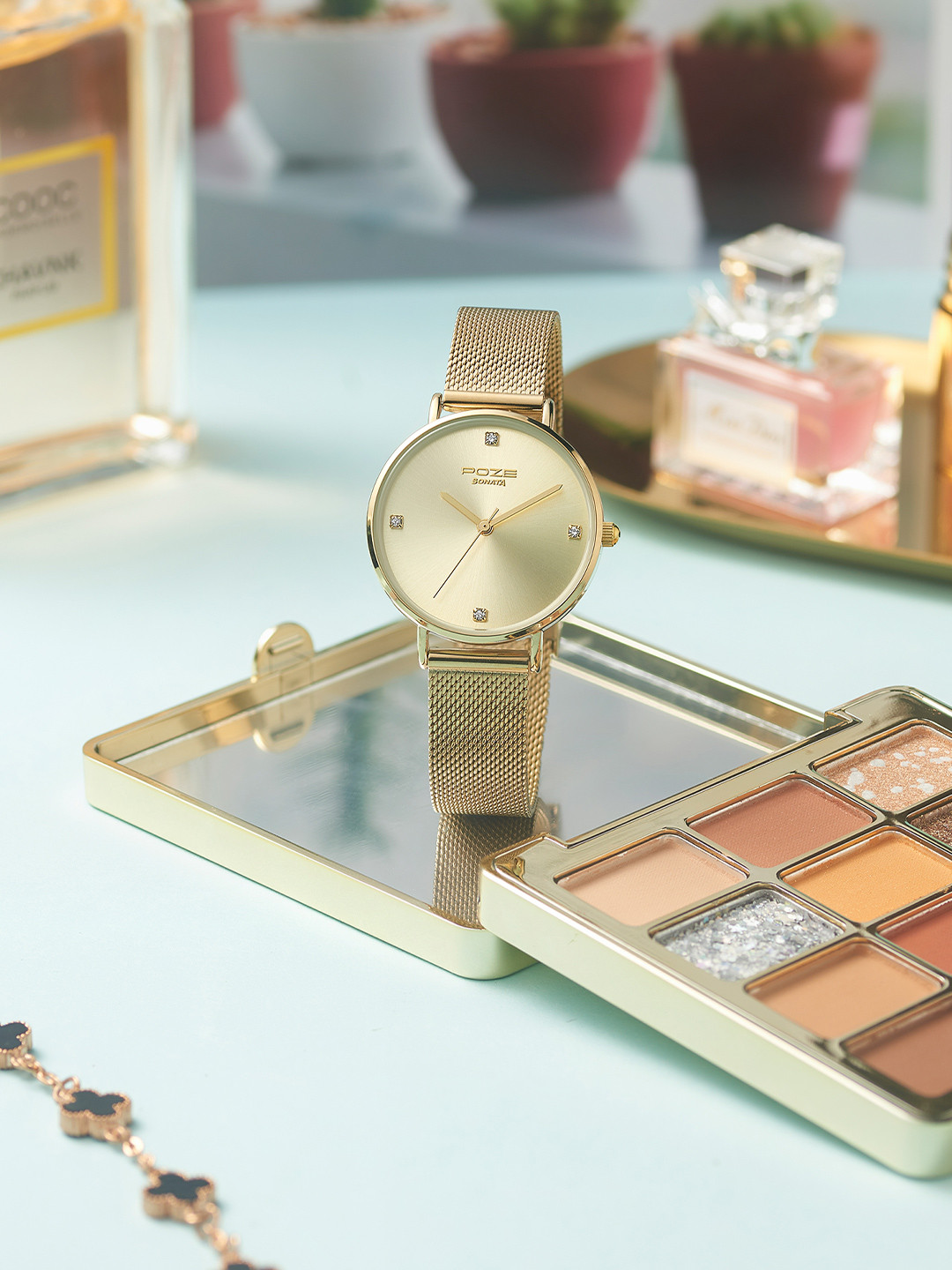Sonata Poze Women Brass Embellished Dial & Bracelet Style Straps Analogue Watch SP80048YM01W, Gold
Sonata Poze Women Brass Embellished Dial & Bracelet Style Straps Analogue Watch SP80048YM01W, Gold
