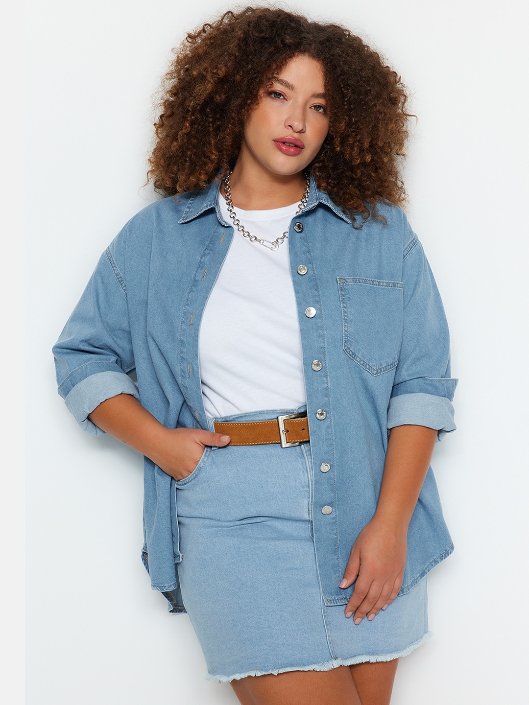 Trendyol Plus Size Spread Collar Drop-Shoulder Sleeves Casual Pure Cotton Shirt, Blue
Trendyol Plus Size Spread Collar Drop-Shoulder Sleeves Casual Pure Cotton Shirt, Blue