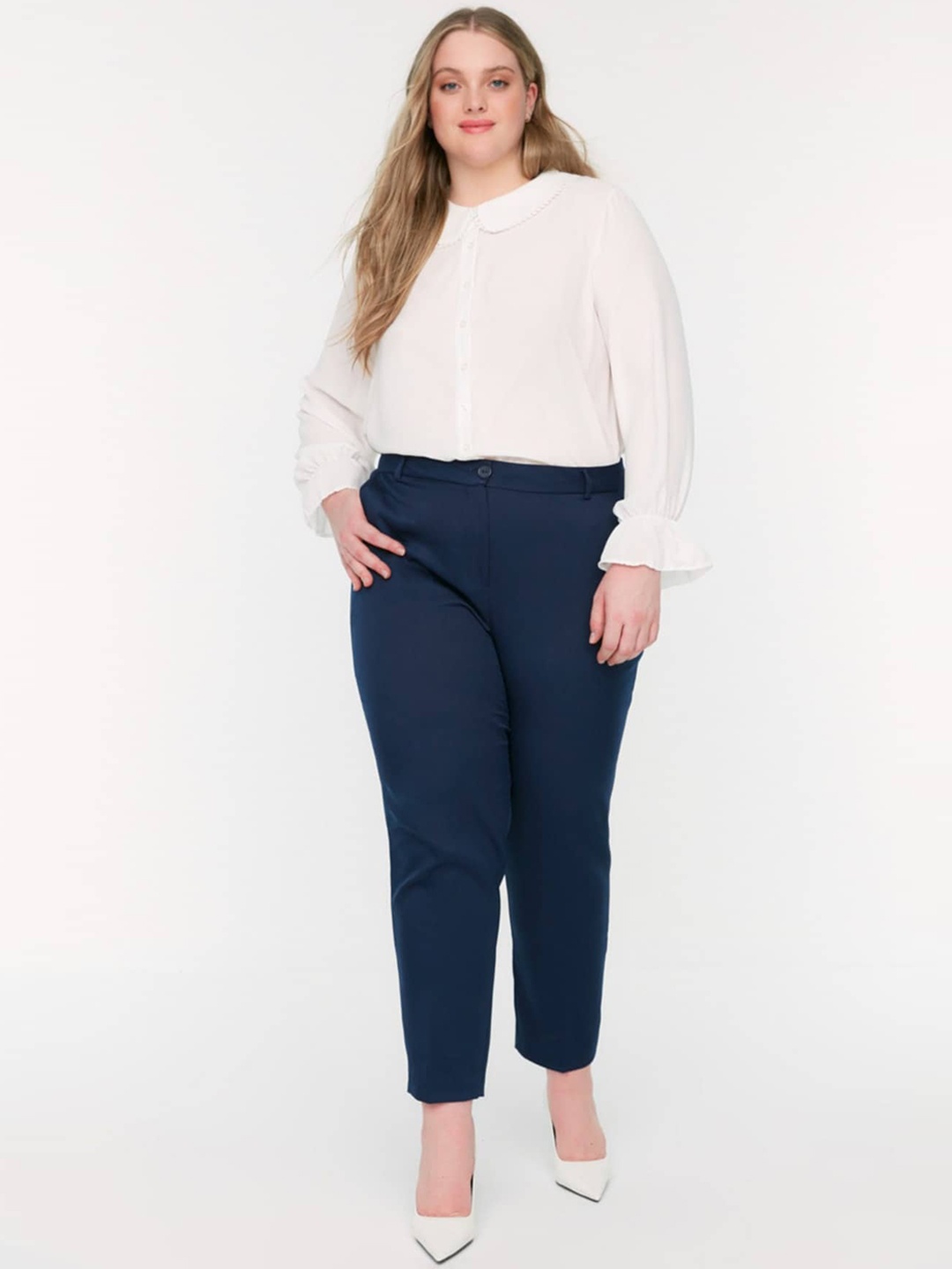 Trendyol Regular Fit Mid-Rise Trousers, Na