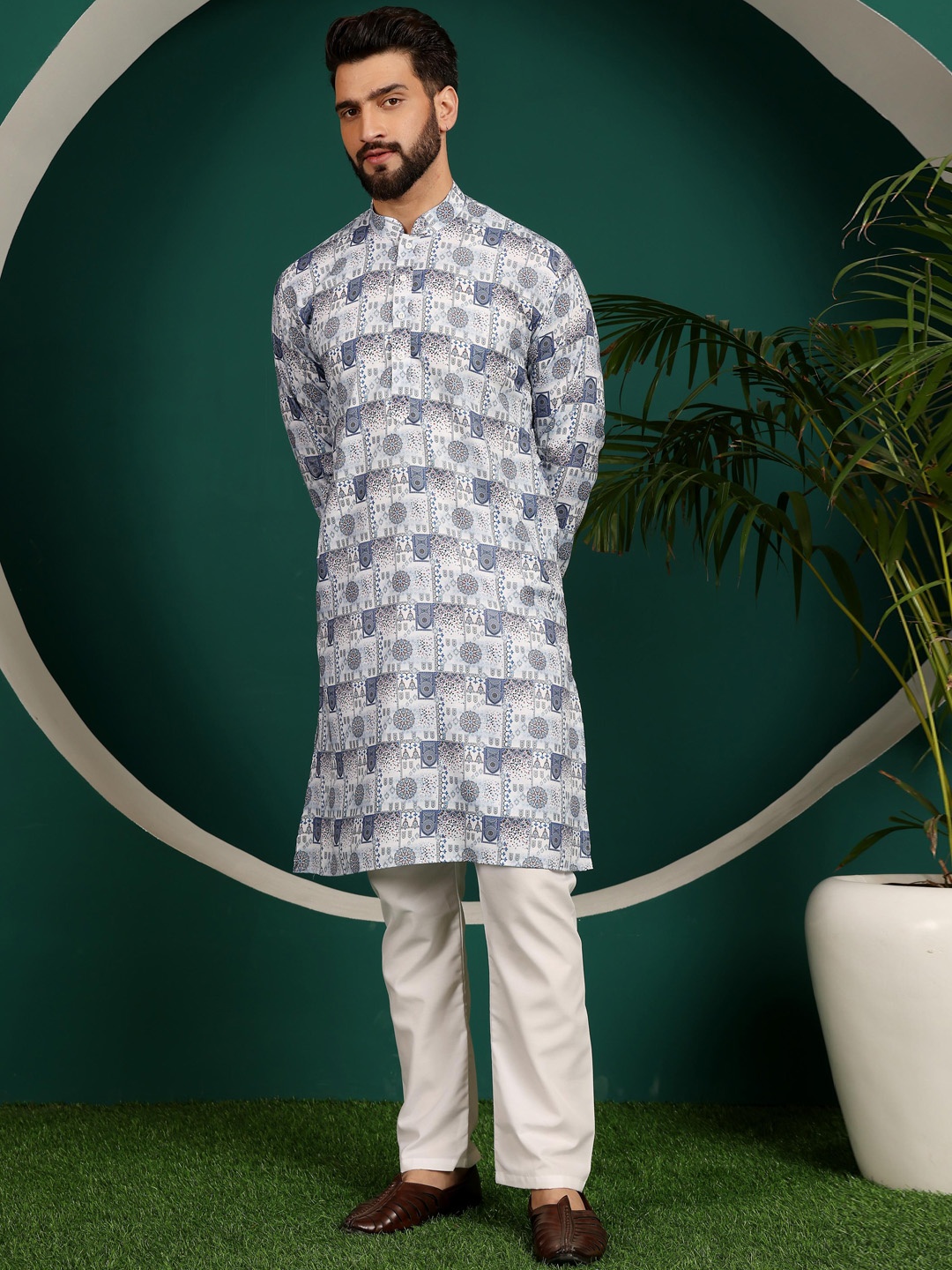 Armaan Ethnic Ethnic Motifs Printed Mandarin Collar Pure Cotton Straight Kurta With Pyjama, White
Armaan Ethnic Ethnic Motifs Printed Mandarin Collar Pure Cotton Straight Kurta With Pyjama, White