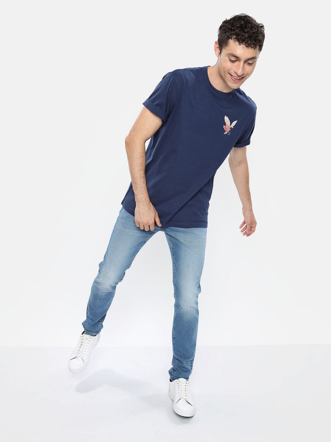 AMERICAN EAGLE OUTFITTERS Graphic Printed Round Neck Short Sleeves Cotton T-shirt, Navy blue
AMERICAN EAGLE OUTFITTERS Graphic Printed Round Neck Short Sleeves Cotton T-shirt, Navy blue