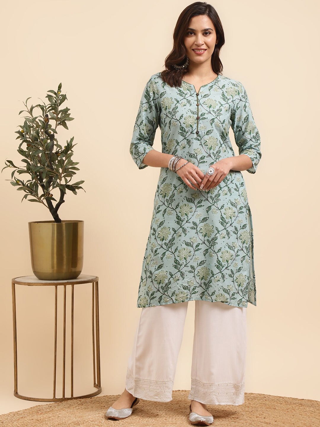 Rangita Floral Printed Round Neck Three-Quarter Sleeves Pure Cotton Kurta with Palazzos, Green
Rangita Floral Printed Round Neck Three-Quarter Sleeves Pure Cotton Kurta with Palazzos, Green