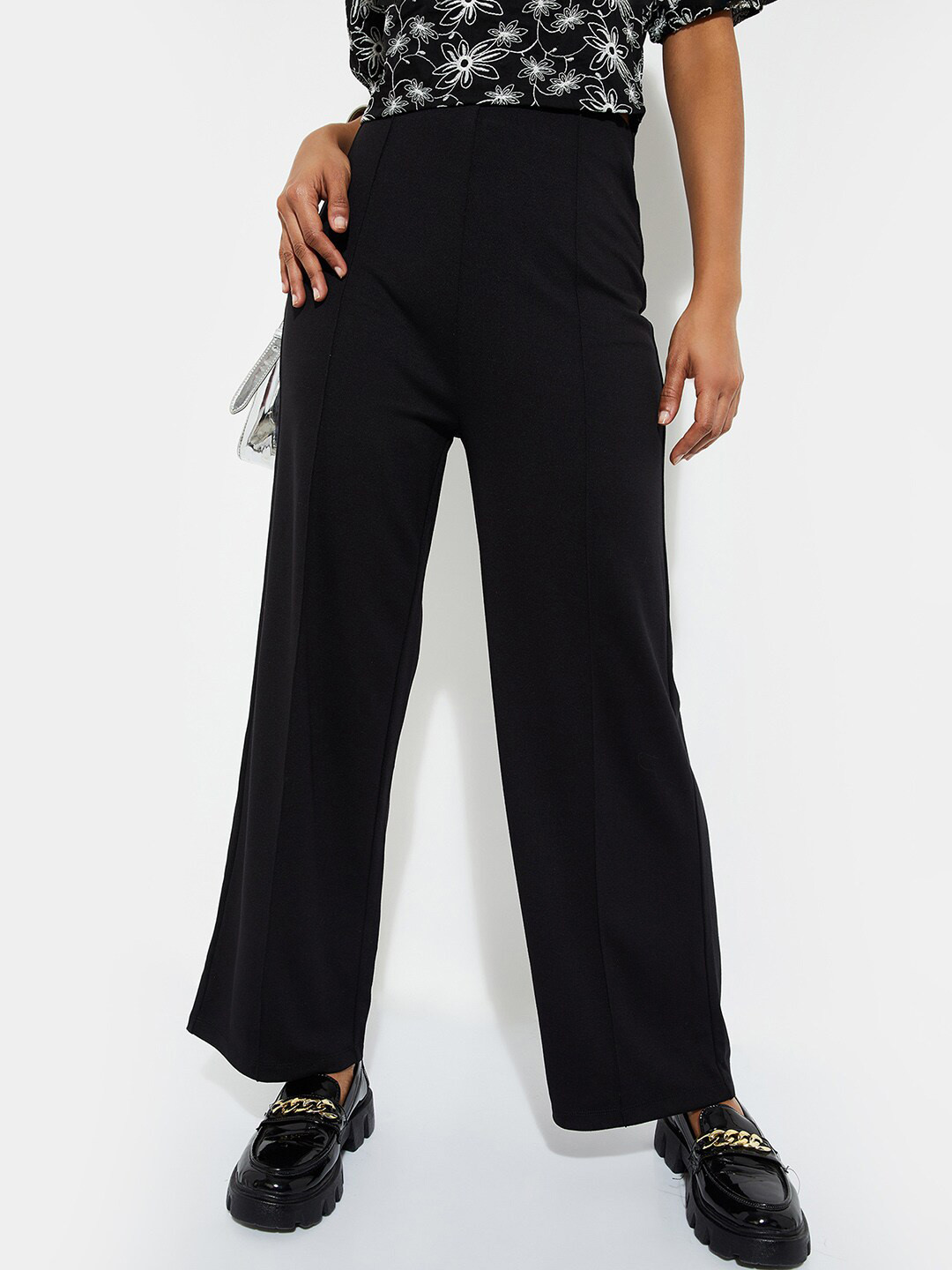 max URB_N Women Wide Leg Pintuck Trousers, Black 
max URB_N Women Wide Leg Pintuck Trousers, Black