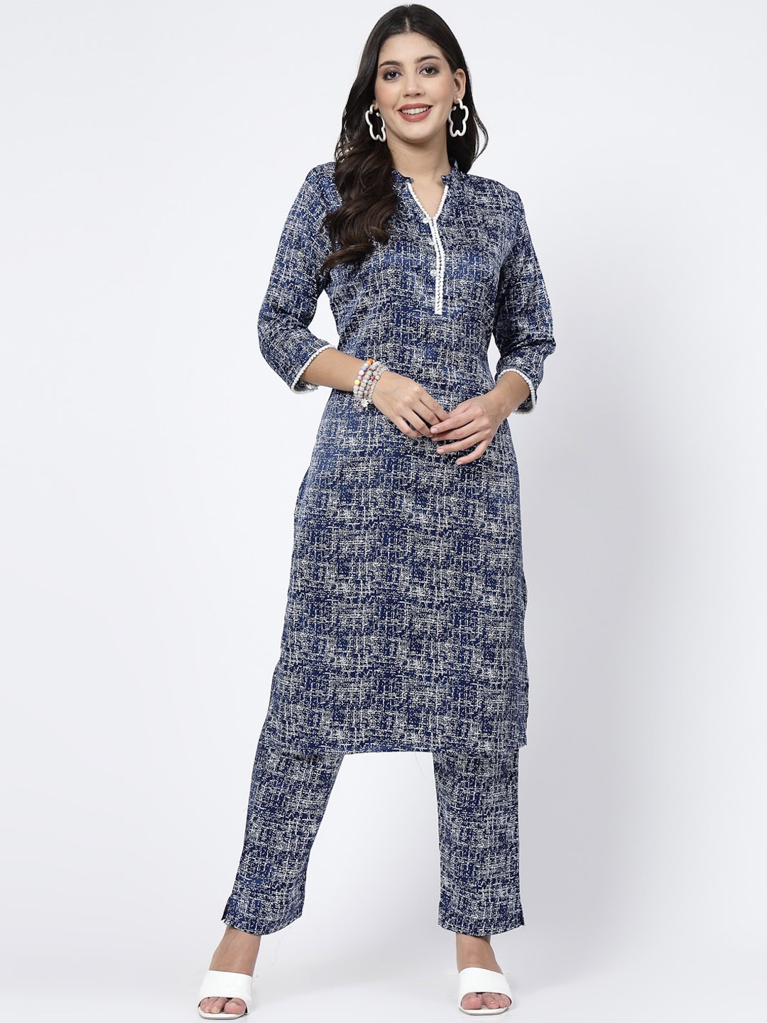 KALINI Abstract Printed Mandarin Collar Thread Work Pure Cotton Straight Kurta, Blue
KALINI Abstract Printed Mandarin Collar Thread Work Pure Cotton Straight Kurta, Blue