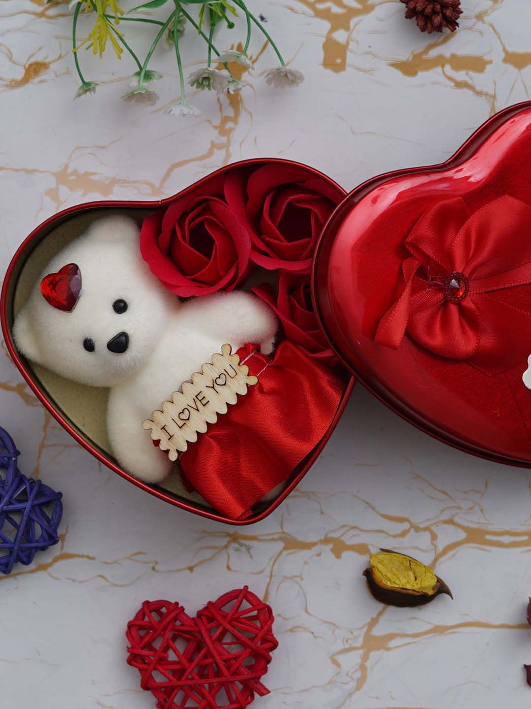 eCraftIndia White & Red 2pcs Heart Shaped Box & Air Freshener Valentine's Day Gift Set
eCraftIndia White & Red 2pcs Heart Shaped Box & Air Freshener Valentine's Day Gift Set