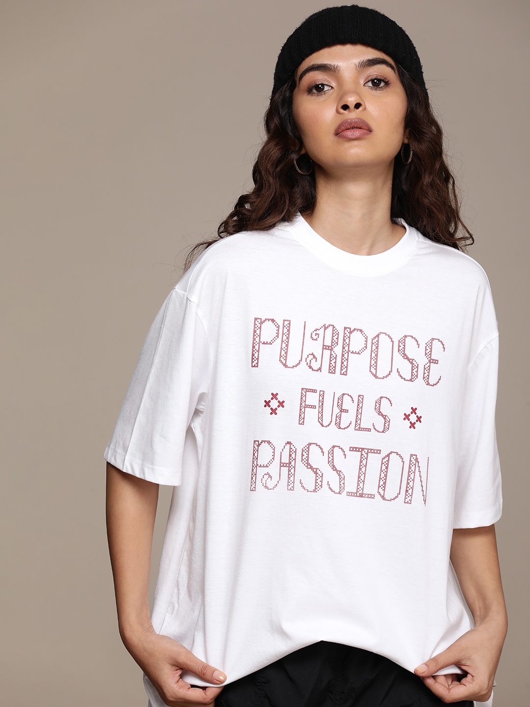 The Roadster Life Co. Typography Printed Drop-Shoulder Sleeves Oversized T-shirt, White
The Roadster Life Co. Typography Printed Drop-Shoulder Sleeves Oversized T-shirt, White