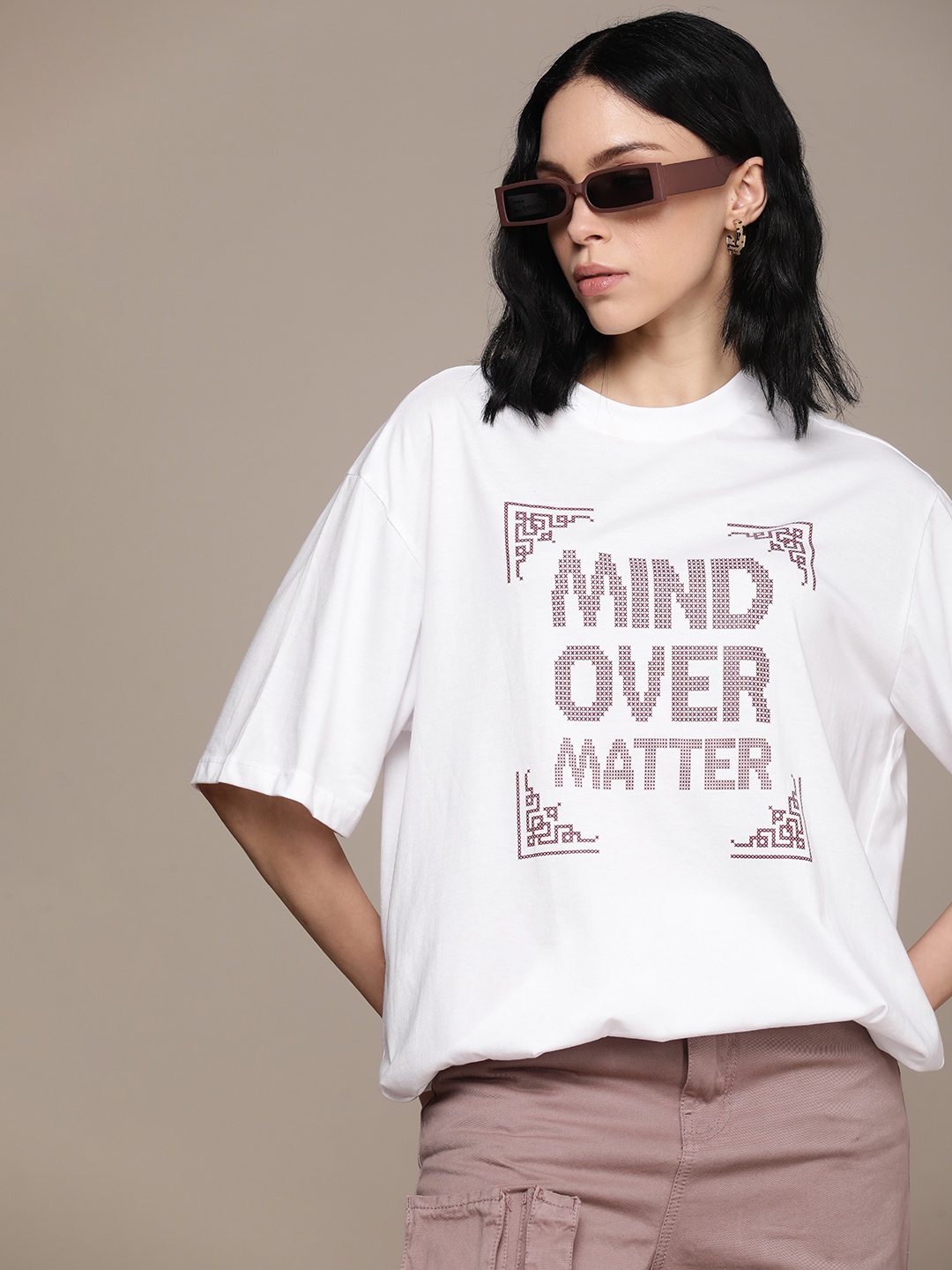 The Roadster Life Co. Typography Printed Drop-Shoulder Sleeves Oversized T-shirt, White
The Roadster Life Co. Typography Printed Drop-Shoulder Sleeves Oversized T-shirt, White