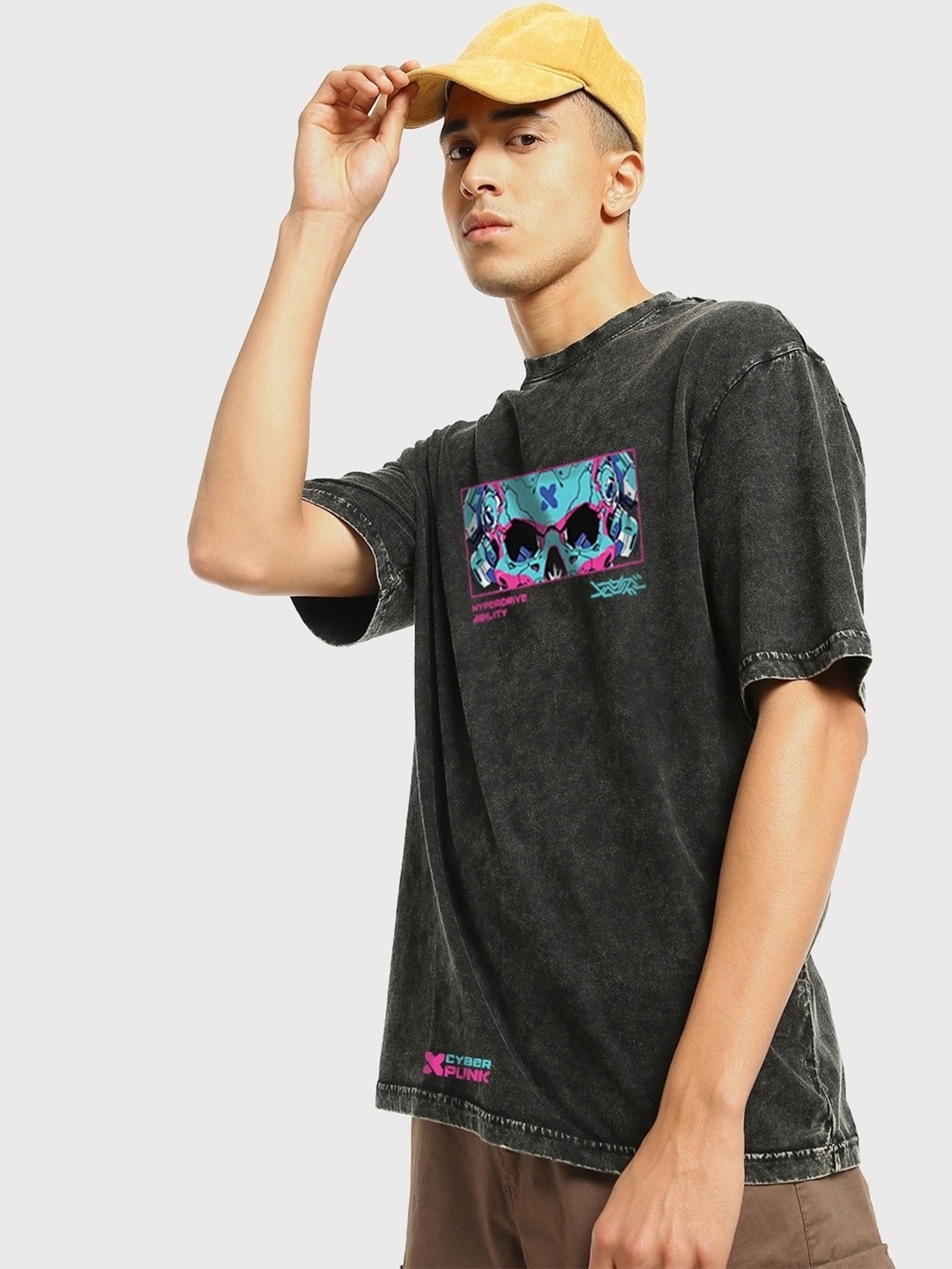 Bewakoof Cyber Punk Graphic Printed Drop-Shoulder Sleeves Oversized Cotton T-shirt, Black
Bewakoof Cyber Punk Graphic Printed Drop-Shoulder Sleeves Oversized Cotton T-shirt, Black