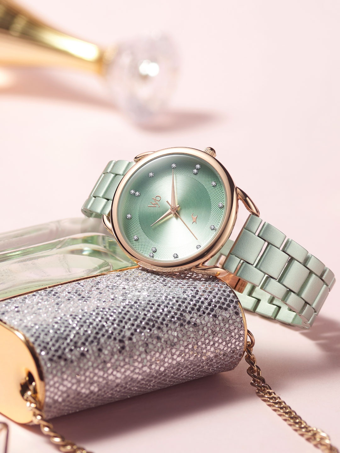 Fastrack Women Stainless Steel Bracelet Style Straps Analogue Watch FV60007KM02W, Green
Fastrack Women Stainless Steel Bracelet Style Straps Analogue Watch FV60007KM02W, Green