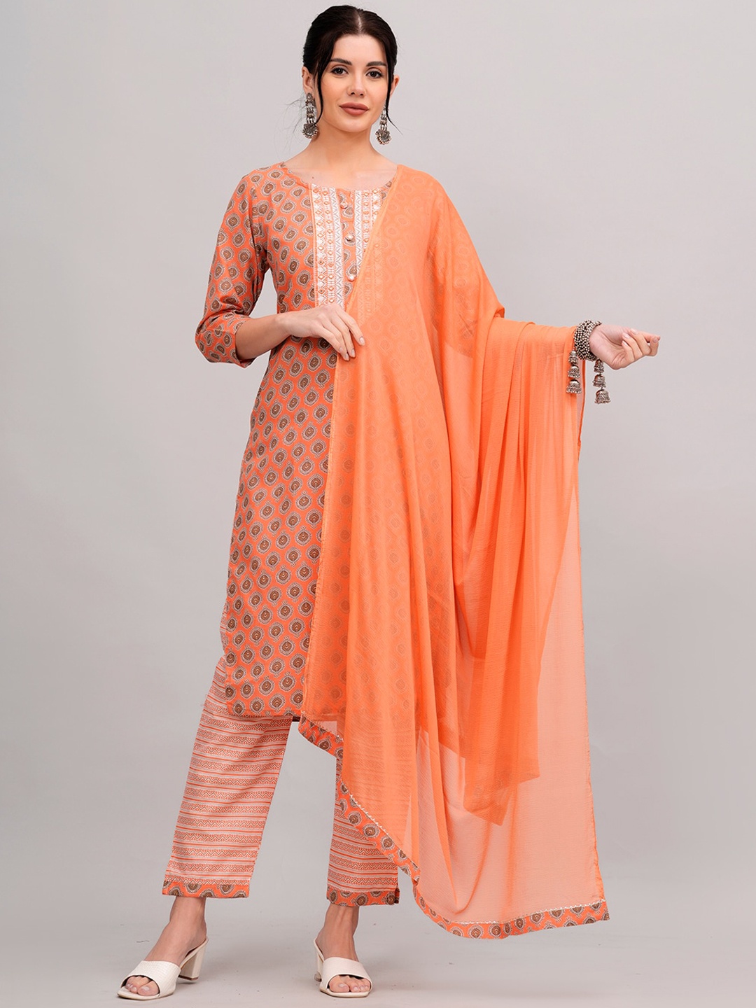 JC4U Floral Printed Thread Work Pure Cotton Straight Kurta with Trousers & Dupatta, Orange
JC4U Floral Printed Thread Work Pure Cotton Straight Kurta with Trousers & Dupatta, Orange