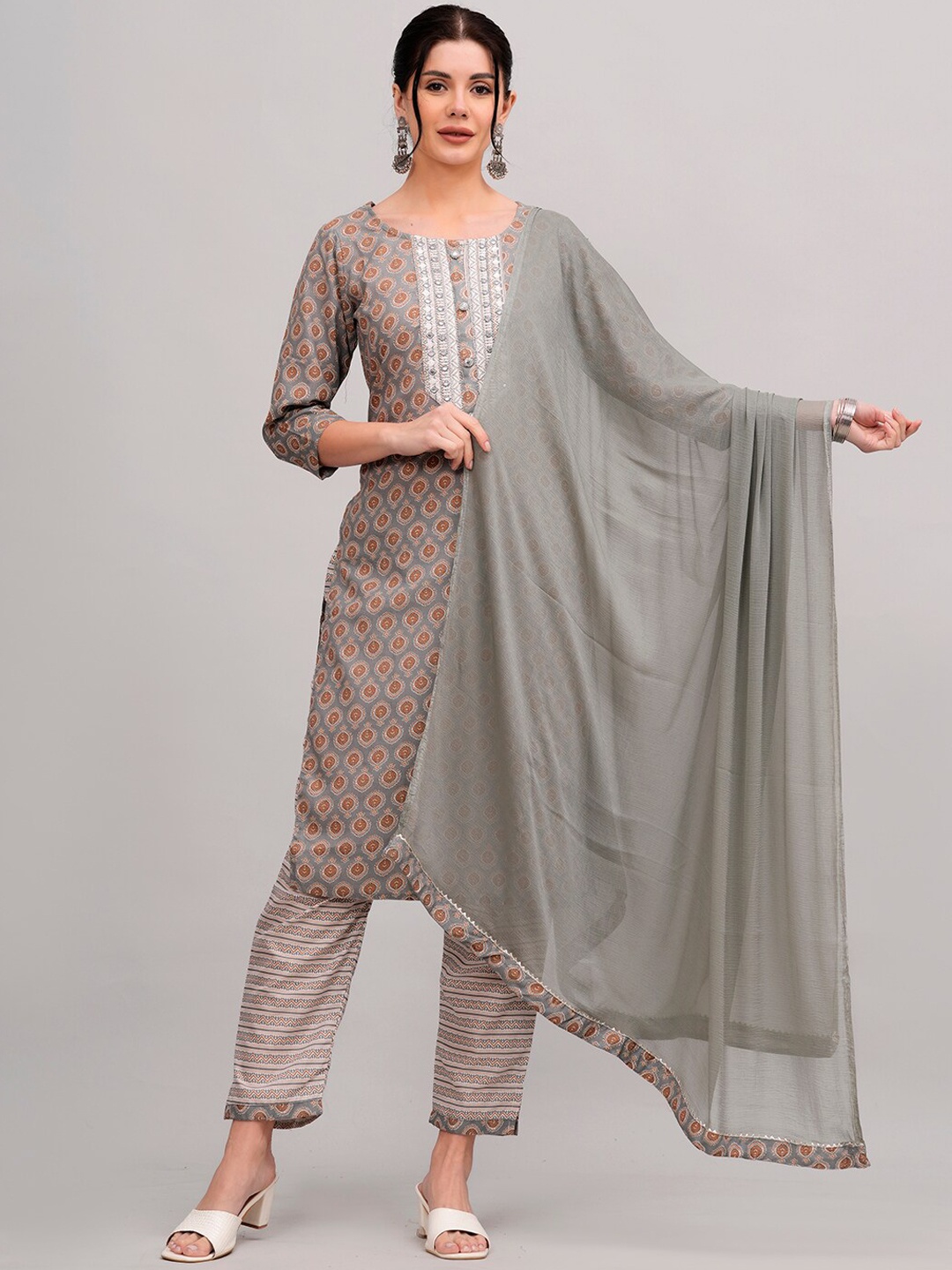 JC4U Ethnic Motifs Printed Regular Mirror Work Pure Cotton Kurta with Trousers & Dupatta, Grey
JC4U Ethnic Motifs Printed Regular Mirror Work Pure Cotton Kurta with Trousers & Dupatta, Grey