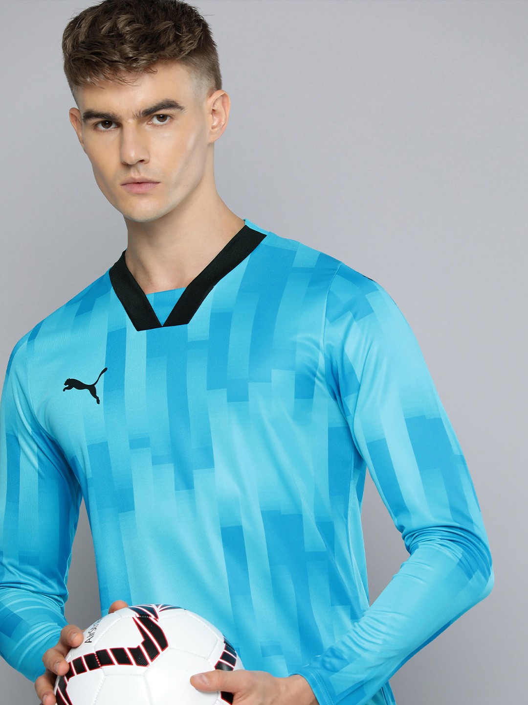 Puma TeamTarget Goalkeepers Printed V-Neck Dry-Cell Slim Fit Long Sleeve Football T-shirt, Blue
Puma TeamTarget Goalkeepers Printed V-Neck Dry-Cell Slim Fit Long Sleeve Football T-shirt, Blue
