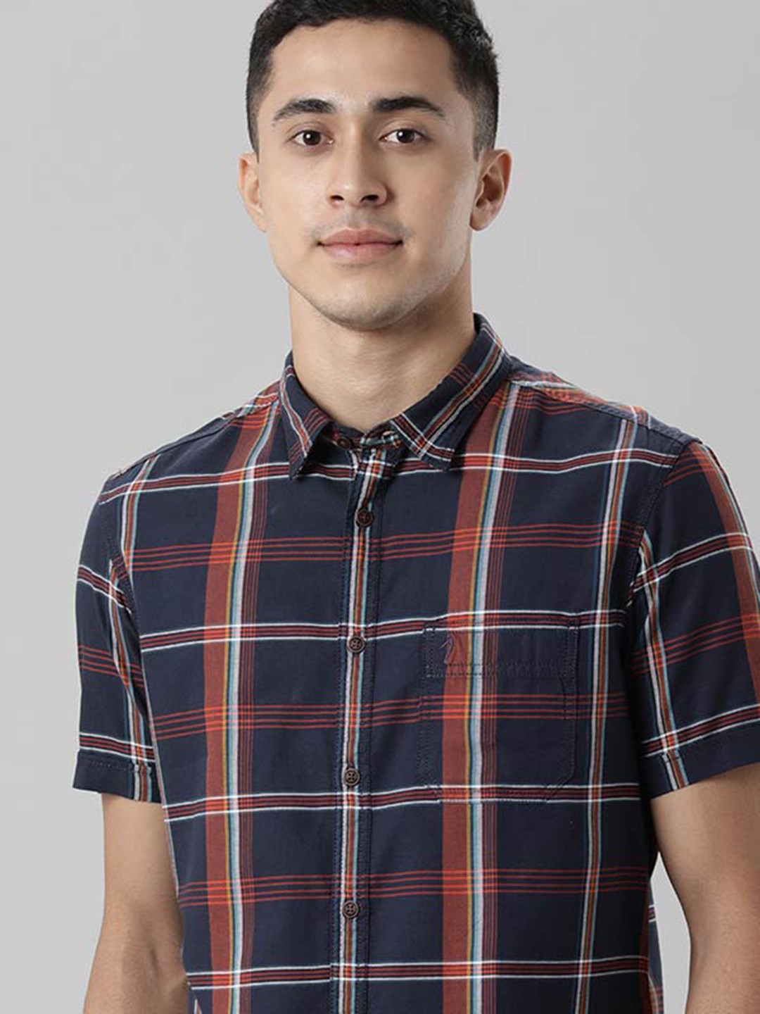 Indian Terrain Tartan Checks Spread Collar Chest Pocket Cotton Casual Slim Fit Shirt, Navy blue
Indian Terrain Tartan Checks Spread Collar Chest Pocket Cotton Casual Slim Fit Shirt, Navy blue