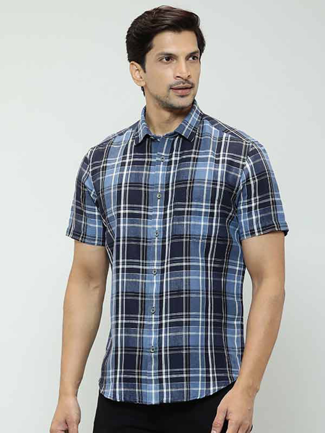 Indian Terrain Tartan Checks Spread Collar Chest Pocket Cotton Casual Regular Fit Shirt, Black
Indian Terrain Tartan Checks Spread Collar Chest Pocket Cotton Casual Regular Fit Shirt, Black