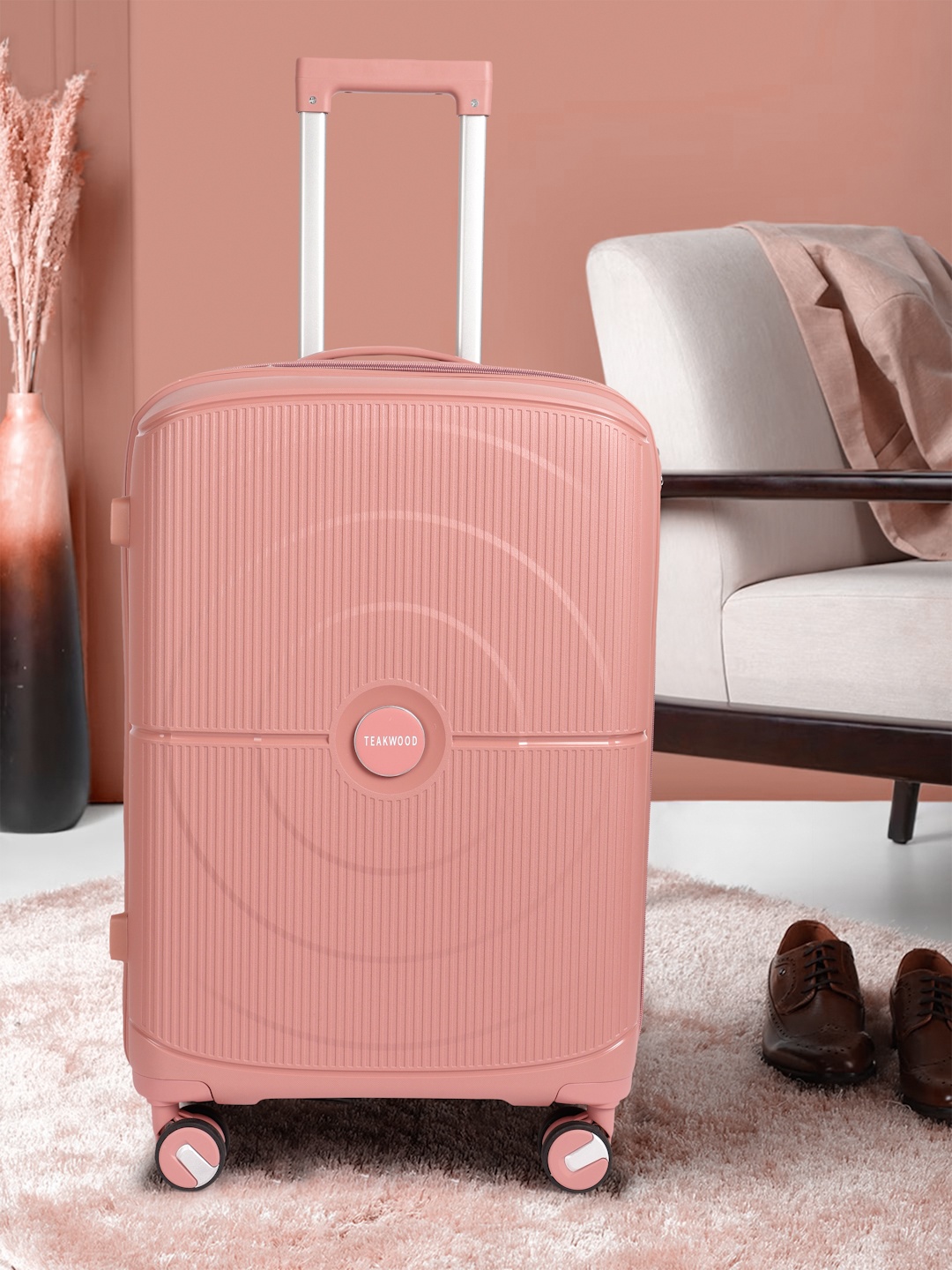Teakwood Leathers Circle 360 Degree Rotation Hard-Sided Medium-Sized Trolley Bag 54.6L, Pink
Teakwood Leathers Circle 360 Degree Rotation Hard-Sided Medium-Sized Trolley Bag 54.6L, Pink