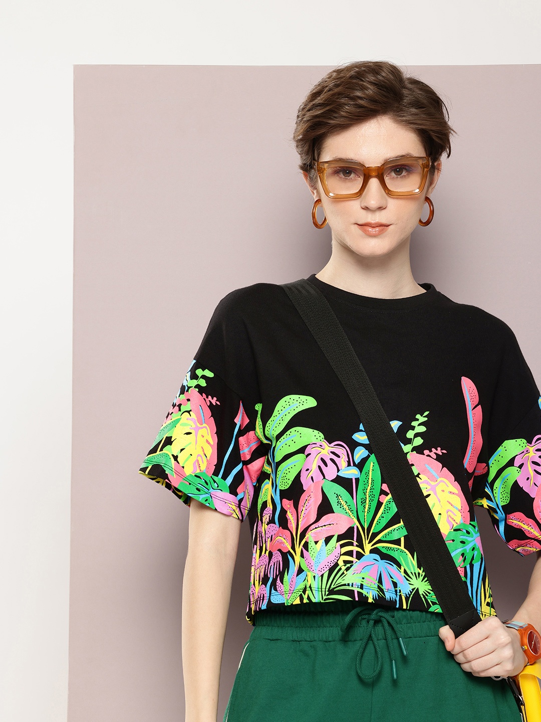 Kook N Keech Graphic Printed Drop-Shoulder Sleeves Pure Cotton Oversized T-shirt, Black
Kook N Keech Graphic Printed Drop-Shoulder Sleeves Pure Cotton Oversized T-shirt, Black