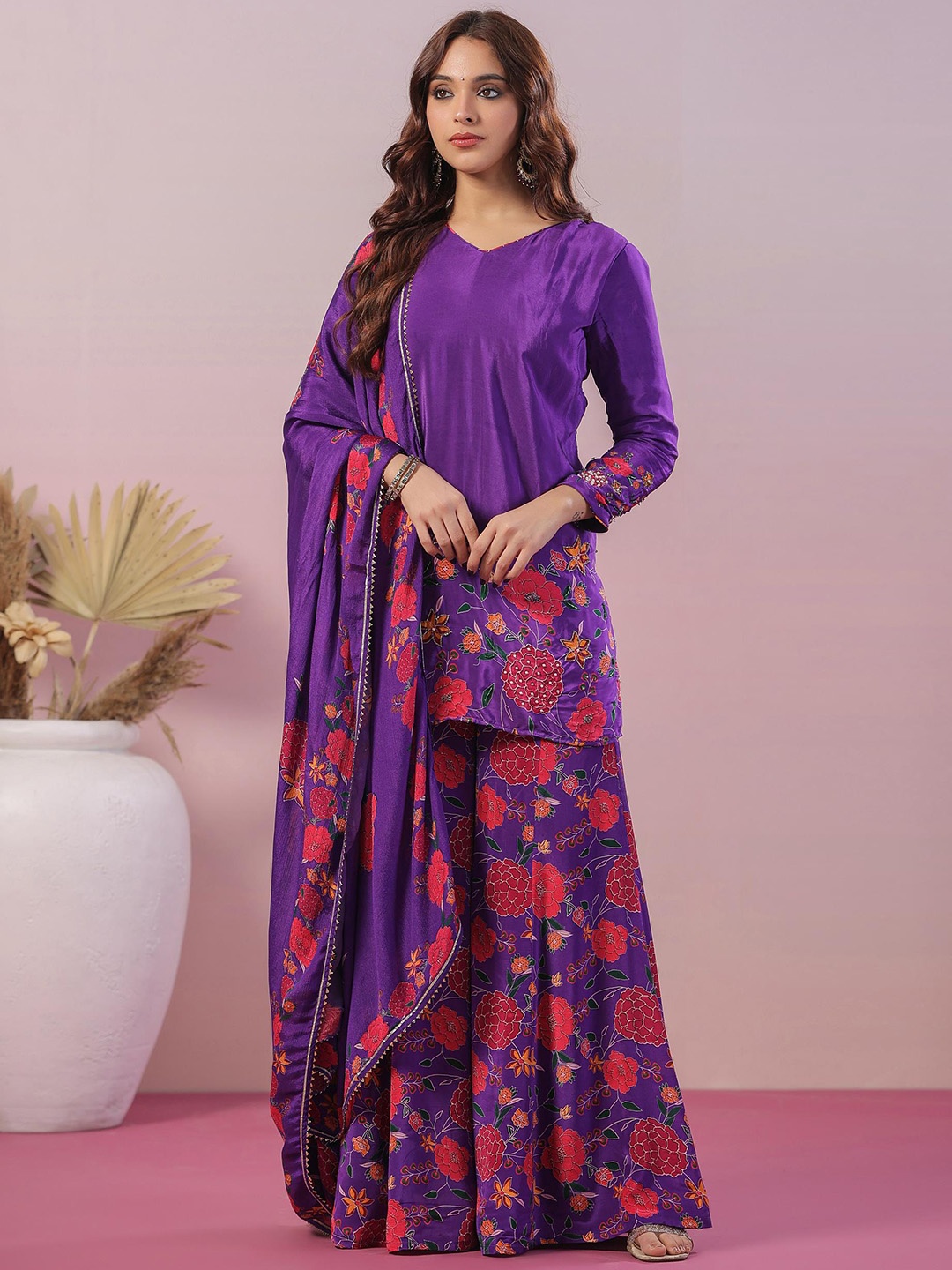 SCAKHI Floral Printed Regular Beads and Stones Silk Crepe Kurti with Palazzos & Dupatta, Purple
SCAKHI Floral Printed Regular Beads and Stones Silk Crepe Kurti with Palazzos & Dupatta, Purple