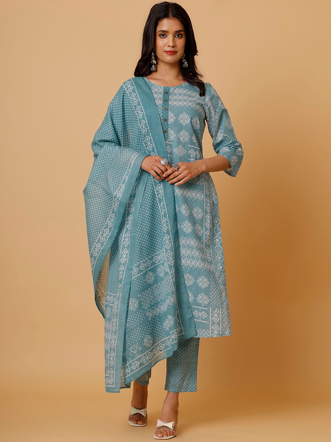 soan Ethnic Motifs Printed Pure Cotton Straight Kurta With Trousers & Dupatta, Teal
soan Ethnic Motifs Printed Pure Cotton Straight Kurta With Trousers & Dupatta, Teal