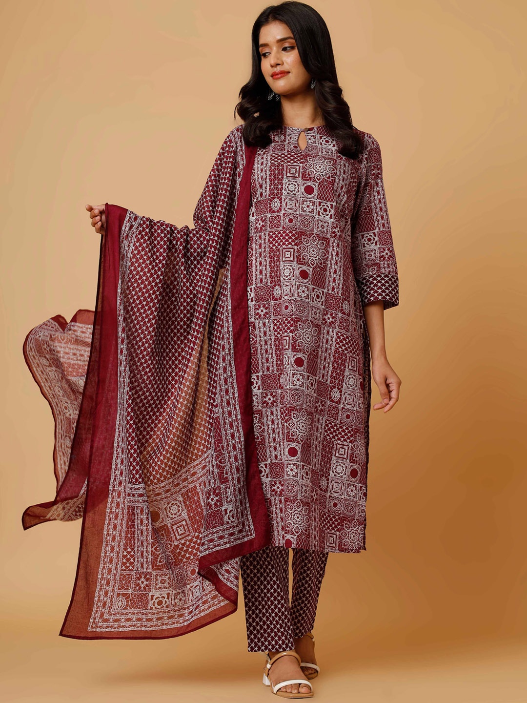 soan Ethnic Motifs Printed Keyhole Neck Pure Cotton Straight Kurta With Trousers & Dupatta, Maroon
soan Ethnic Motifs Printed Keyhole Neck Pure Cotton Straight Kurta With Trousers & Dupatta, Maroon
