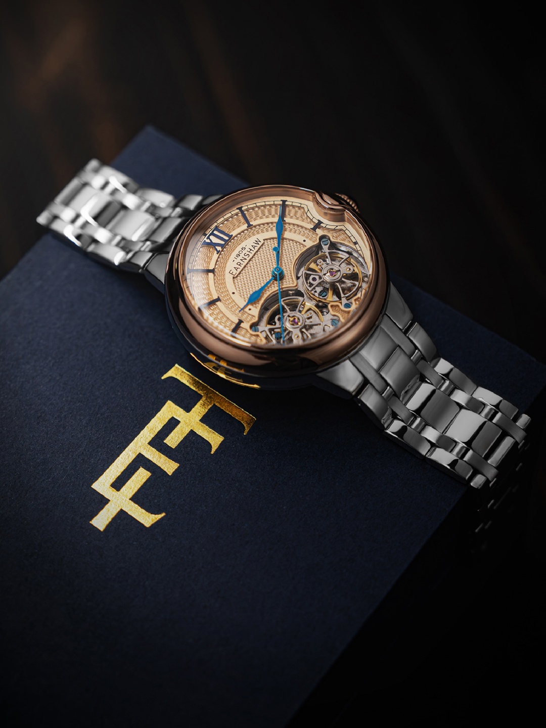 EARNSHAW Men Brass Embellished Dial Analogue Automatic Motion Watch ES-8266-55, Rose gold
EARNSHAW Men Brass Embellished Dial Analogue Automatic Motion Watch ES-8266-55, Rose gold