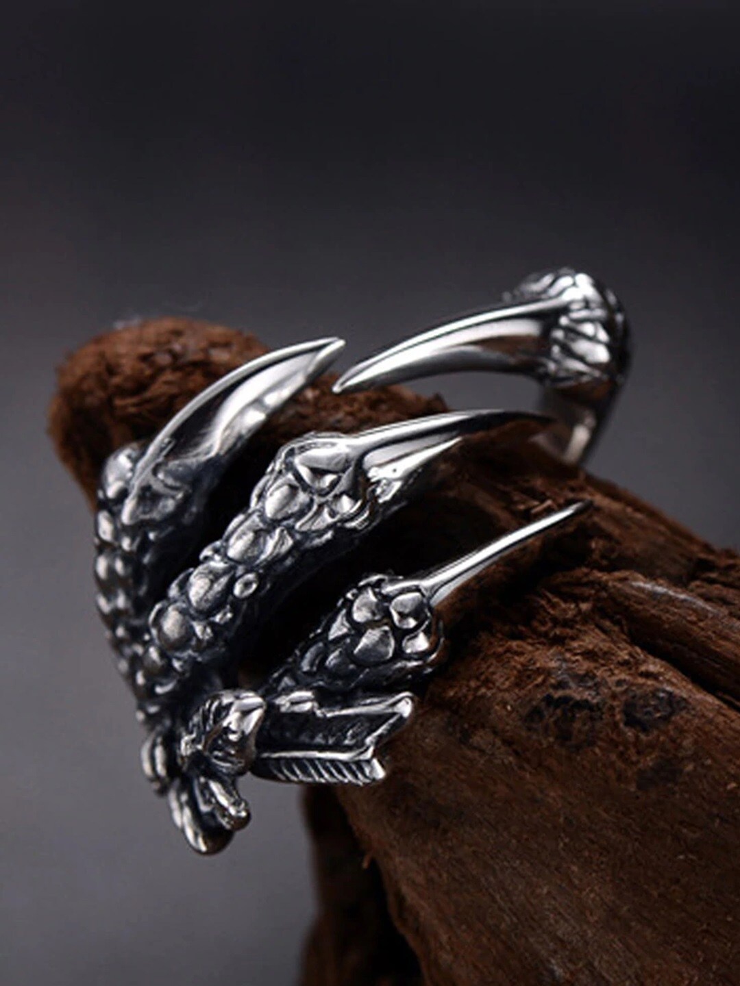 OOMPH Men Stainless Steel Vintage Biker Shaped Adjustable Finger Ring, Silver
OOMPH Men Stainless Steel Vintage Biker Shaped Adjustable Finger Ring, Silver