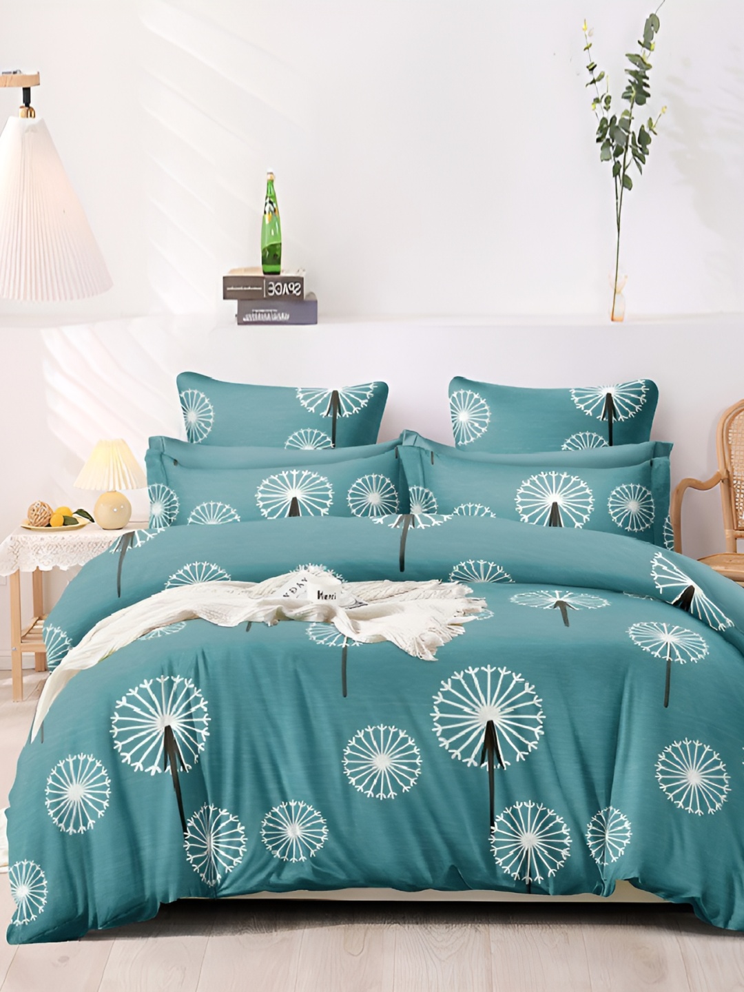 Laying Style Multicoloured Ethnic Motifs 210 TC Queen Bedsheet with 2 Pillow Covers, Multi
Laying Style Multicoloured Ethnic Motifs 210 TC Queen Bedsheet with 2 Pillow Covers, Multi