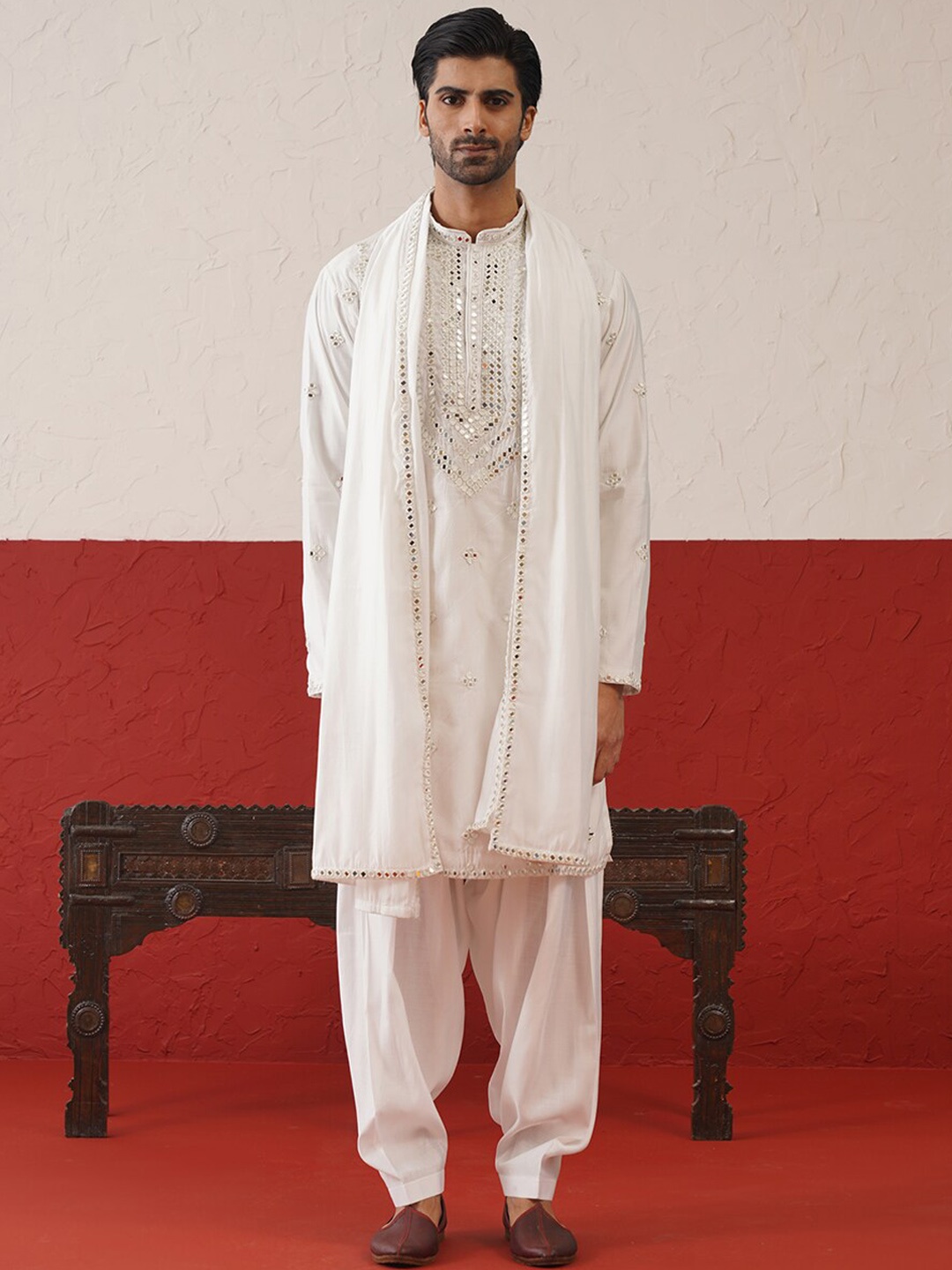 KALPRAAG Ethnic Motifs Mirror Work Embroidered Kurta with Patiala & Dupatta, White
KALPRAAG Ethnic Motifs Mirror Work Embroidered Kurta with Patiala & Dupatta, White