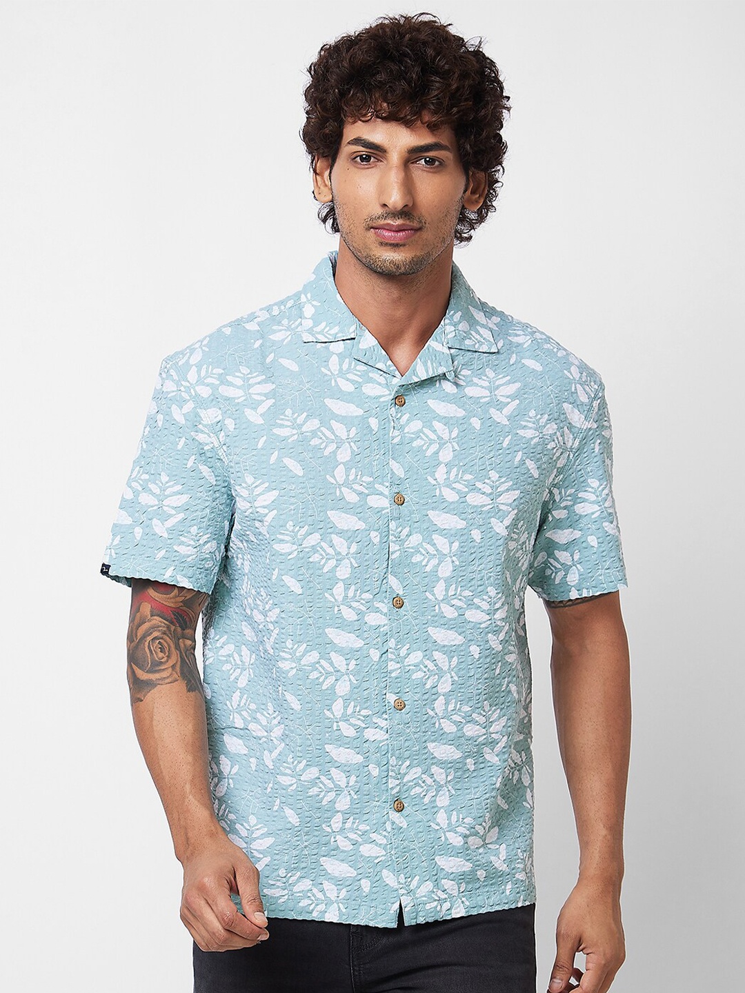 SPYKAR Spread Collar Short Sleeves Floral Printed Regular Fit Casual Cotton Shirt, Green
SPYKAR Spread Collar Short Sleeves Floral Printed Regular Fit Casual Cotton Shirt, Green