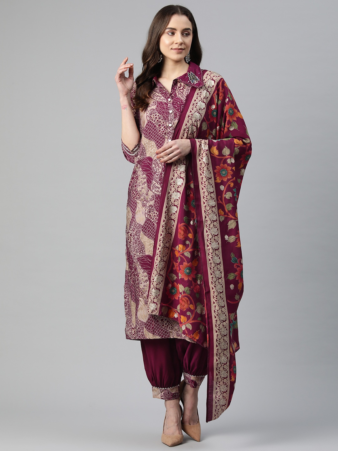 Readiprint Fashions Floral Printed Mirror Work Chanderi Silk Kurta with Salwar & Dupatta, Purple
Readiprint Fashions Floral Printed Mirror Work Chanderi Silk Kurta with Salwar & Dupatta, Purple