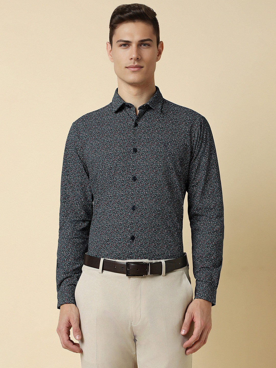 Allen Solly Slim Fit Micro Ditsy Printed Spread Collar Long Sleeves Cotton Formal Shirt, Grey
Allen Solly Slim Fit Micro Ditsy Printed Spread Collar Long Sleeves Cotton Formal Shirt, Grey