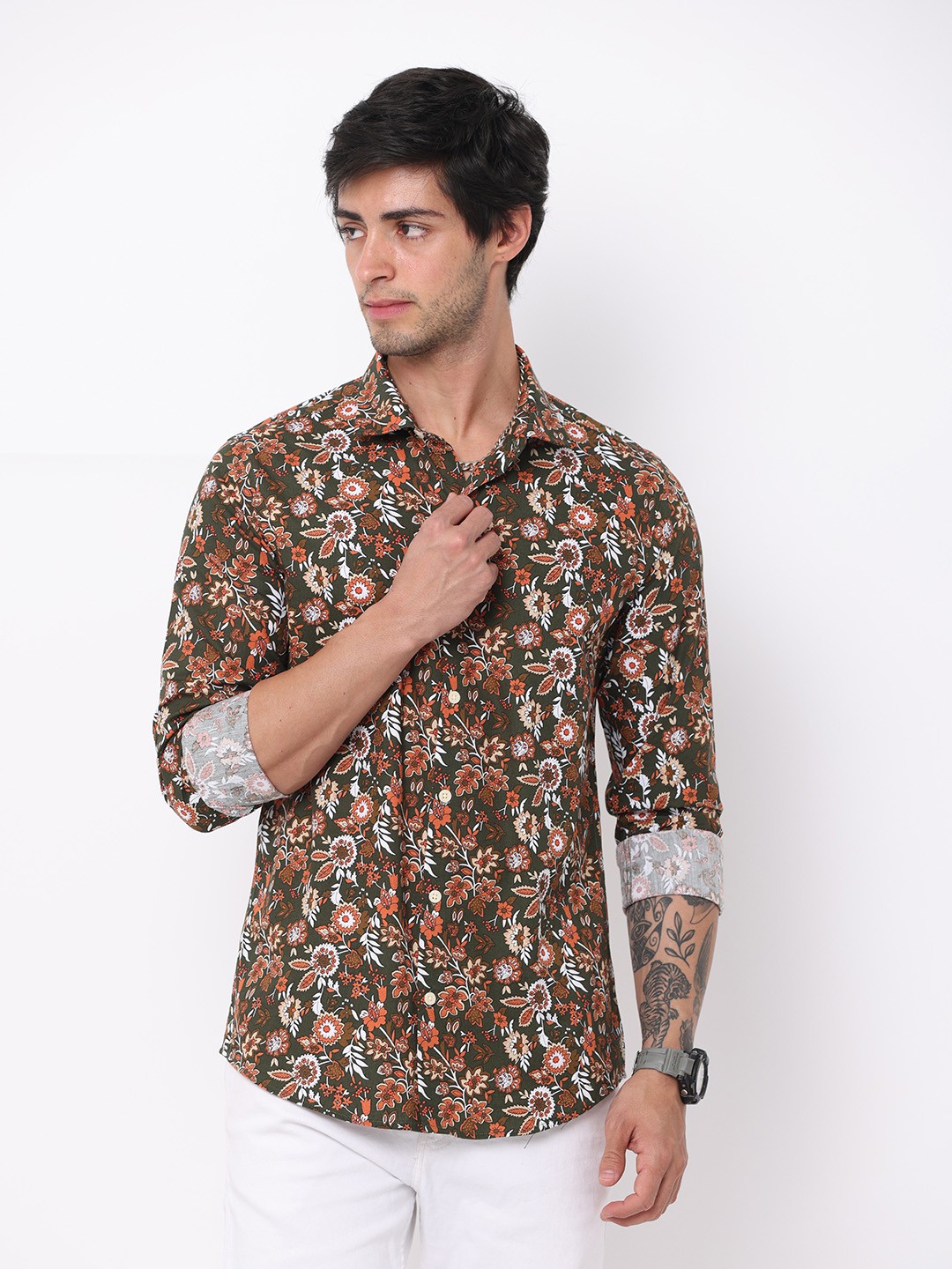 FLY 69 Premium Slim Fit Floral Printed Spread Collar Long Sleeves Cotton Casual Shirt, Green
FLY 69 Premium Slim Fit Floral Printed Spread Collar Long Sleeves Cotton Casual Shirt, Green
