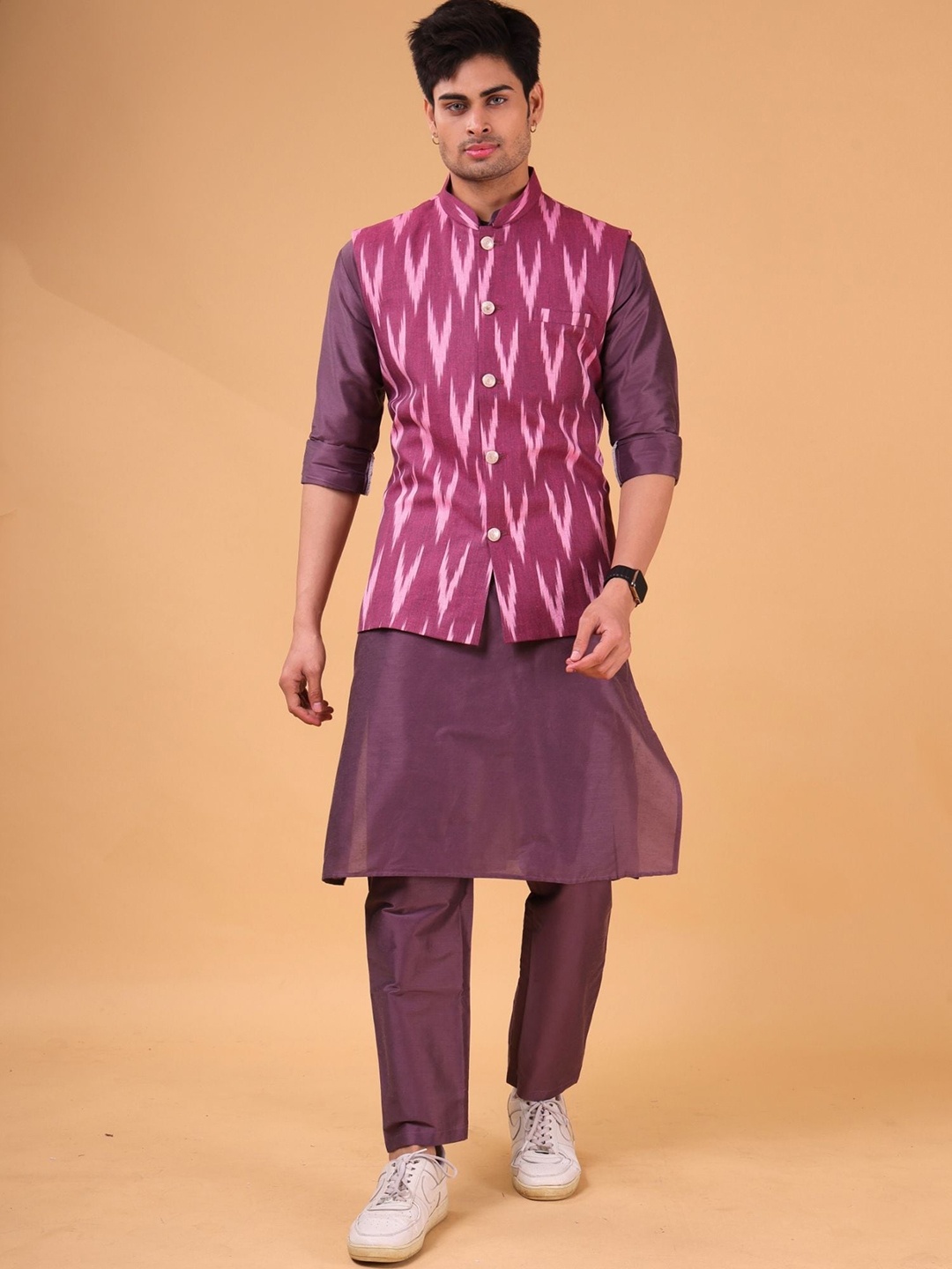 SHIWAM ETHNIX Ikat Printed Mandarin Collar Straight Kurta & Pyjamas With jacket, Purple
SHIWAM ETHNIX Ikat Printed Mandarin Collar Straight Kurta & Pyjamas With jacket, Purple