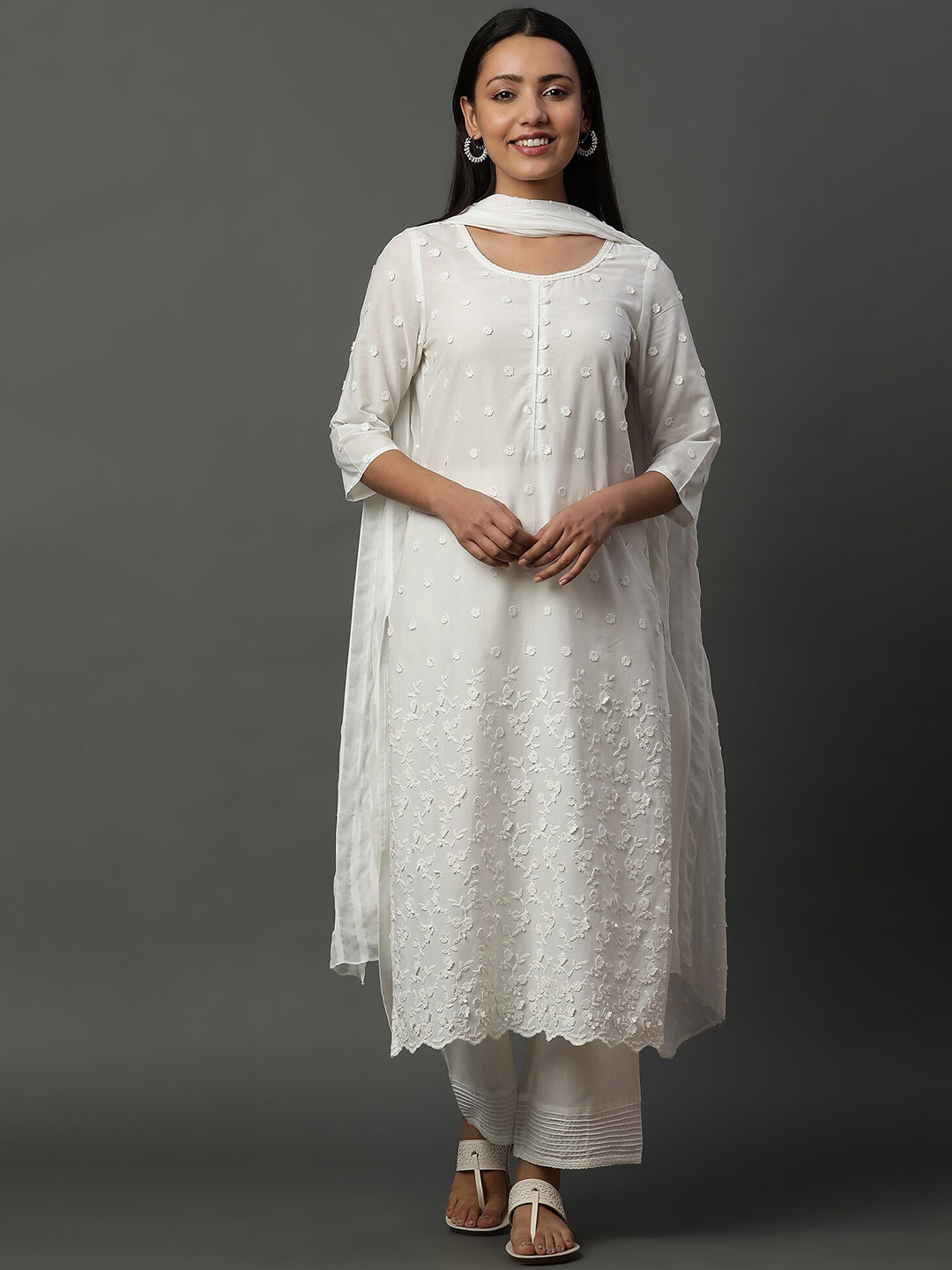 AURELIA Floral Embroidered Regular Pure Cotton Kurta With Trousers & Dupatta, White
AURELIA Floral Embroidered Regular Pure Cotton Kurta With Trousers & Dupatta, White