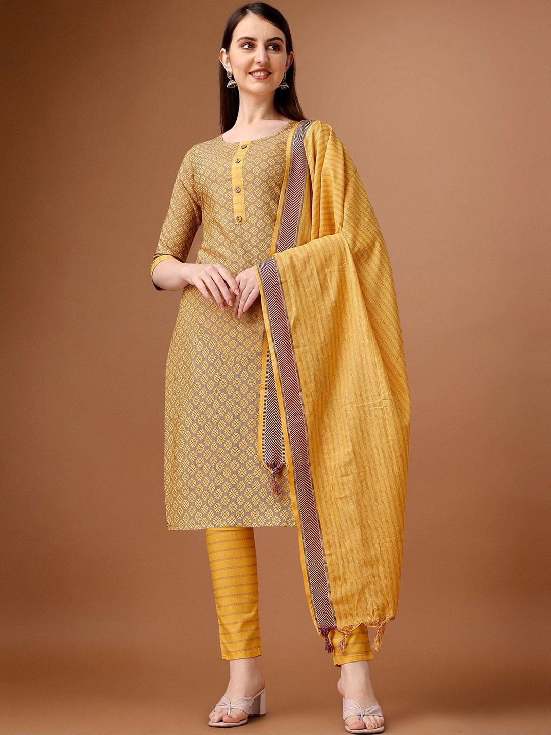 WILNERCROWN Floral Printed Pure Cotton Straight Kurta With Trousers & Dupatta, Yellow
WILNERCROWN Floral Printed Pure Cotton Straight Kurta With Trousers & Dupatta, Yellow