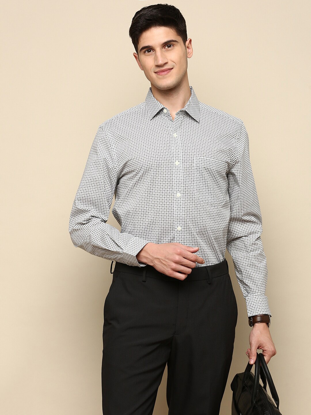 INVICTUS Spread Collar Slim Fit Micro Checks Printed Cotton Formal Shirt, White
INVICTUS Spread Collar Slim Fit Micro Checks Printed Cotton Formal Shirt, White
