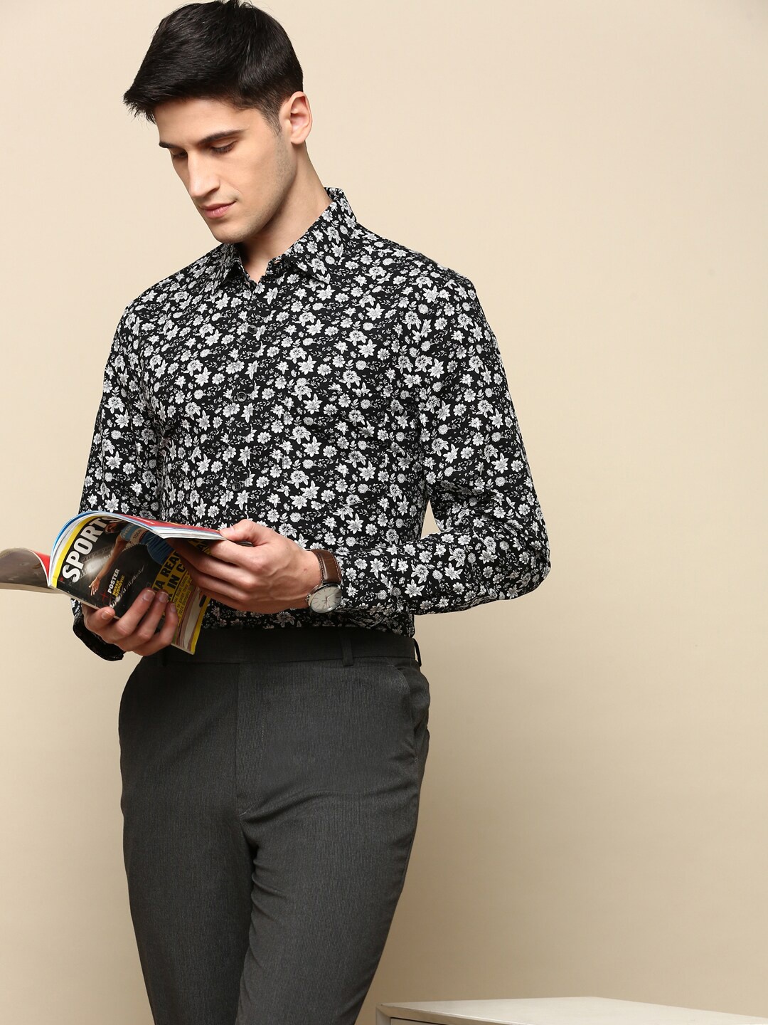 INVICTUS Spread Collar Standard Slim Fit Cotton Floral Opaque Printed Formal Shirt, Black
INVICTUS Spread Collar Standard Slim Fit Cotton Floral Opaque Printed Formal Shirt, Black