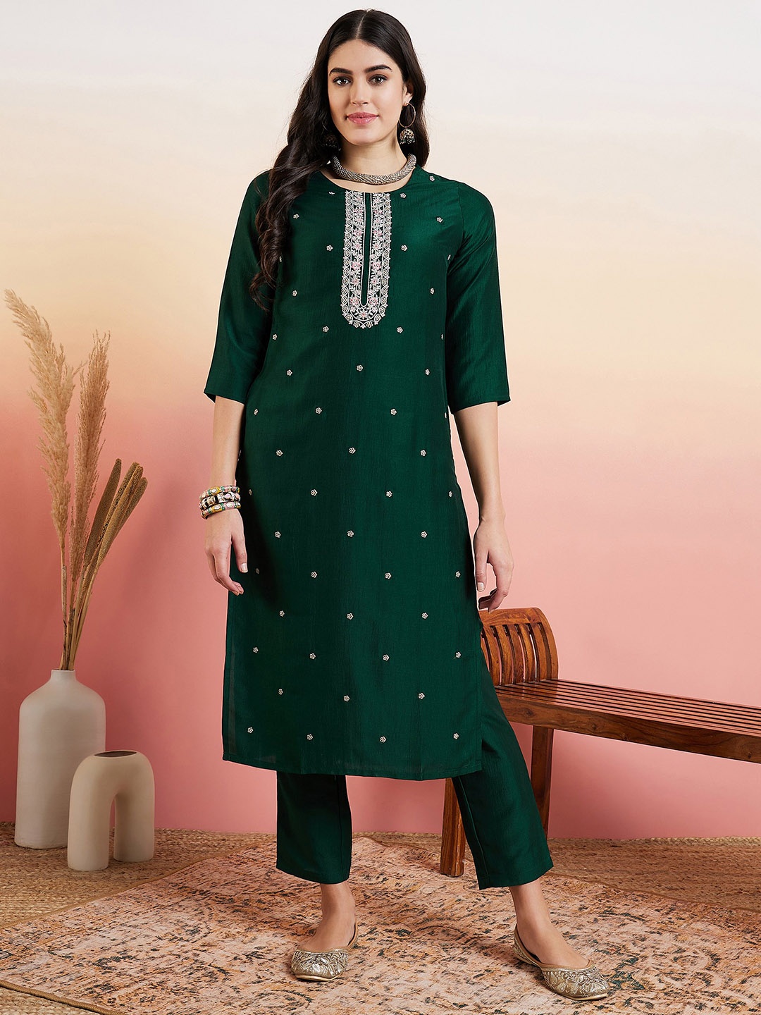 MASSTANI BY INDDUS Floral Embroidered Regular Thread Work Kurta With Trousers, Green
MASSTANI BY INDDUS Floral Embroidered Regular Thread Work Kurta With Trousers, Green