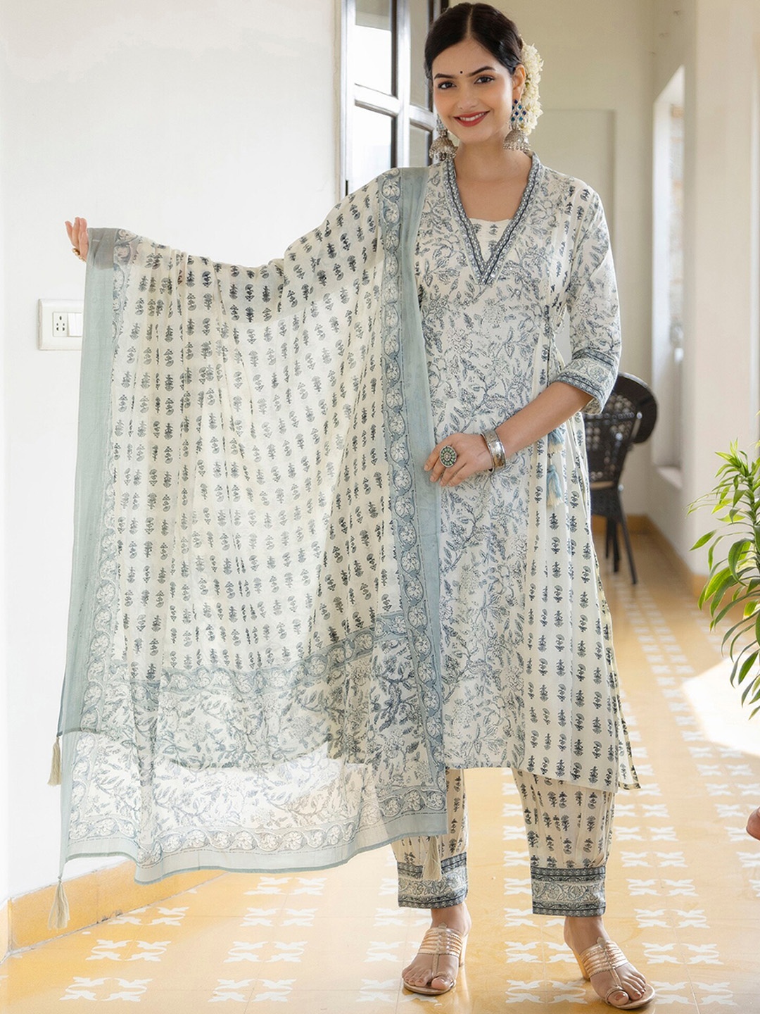 OMASK Floral Yoke Design Empire Mirror Work Pure Cotton Kurta With Patiala & Dupatta, Blue
OMASK Floral Yoke Design Empire Mirror Work Pure Cotton Kurta With Patiala & Dupatta, Blue