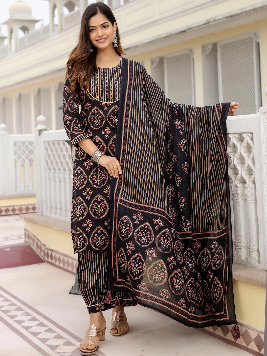 OMASK Floral Embroidered Pure Straight Aari work Kurta with Patiala & Dupatta, Black
OMASK Floral Embroidered Pure Straight Aari work Kurta with Patiala & Dupatta, Black