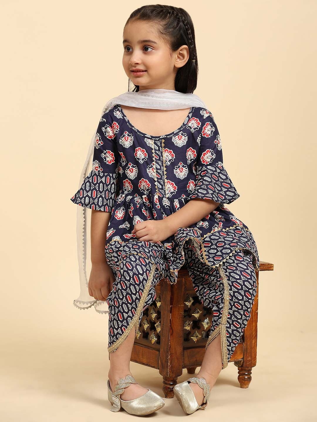 Angroop Girls Floral Printed Gotta Patti Pure Cotton Kurta With Dhoti Pants & Dupatta, Blue
Angroop Girls Floral Printed Gotta Patti Pure Cotton Kurta With Dhoti Pants & Dupatta, Blue