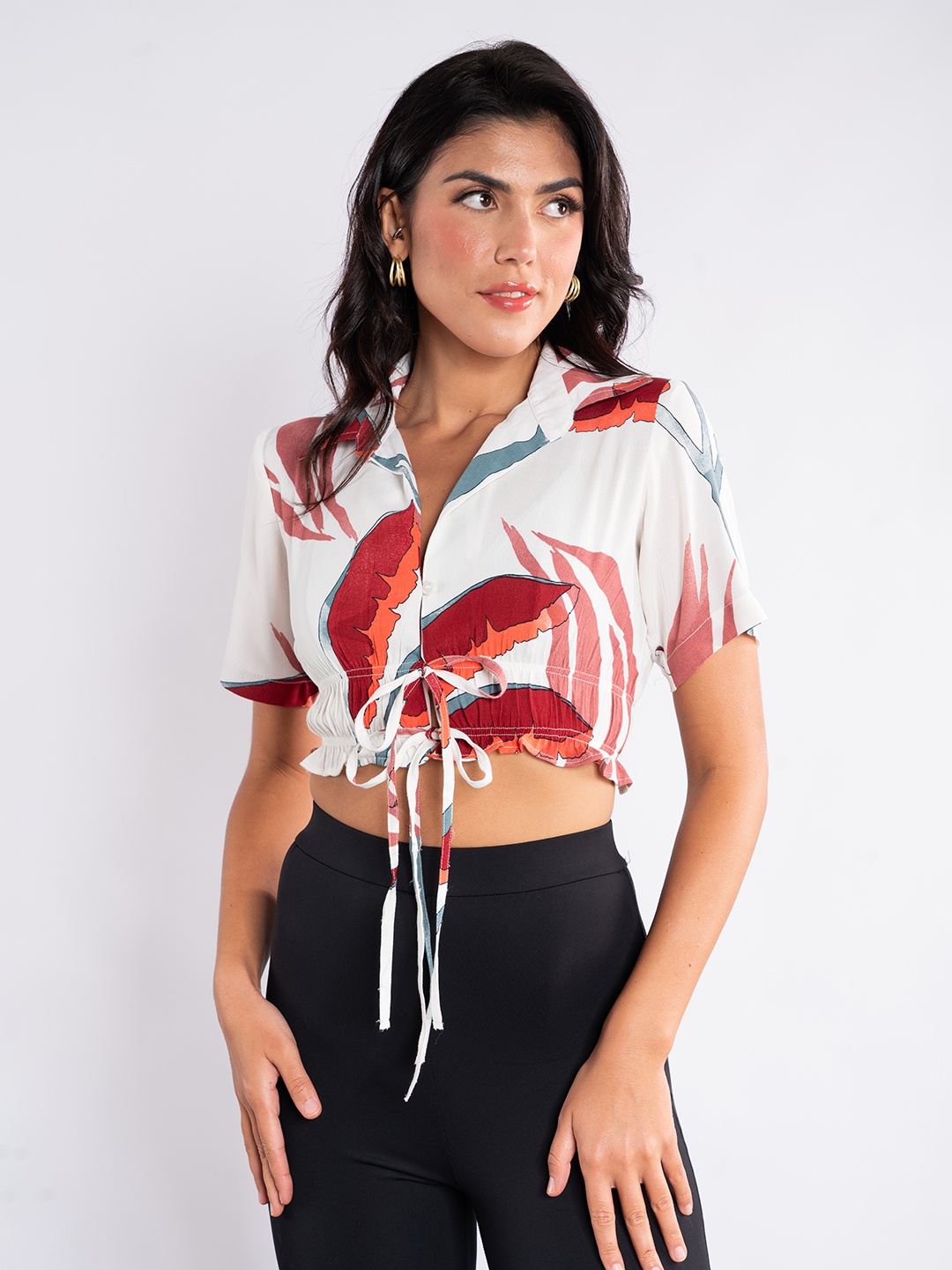 Stylecast X Hersheinbox Waist Tie-Up Tropical Print Shirt Style Crop Top, White
Stylecast X Hersheinbox Waist Tie-Up Tropical Print Shirt Style Crop Top, White
