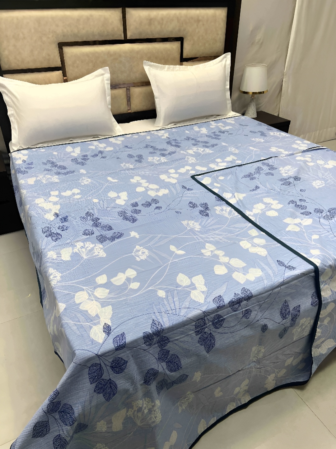 Pure Decor Blue & White Floral Printed 300 TC Pure Cotton Super King Duvet Cover