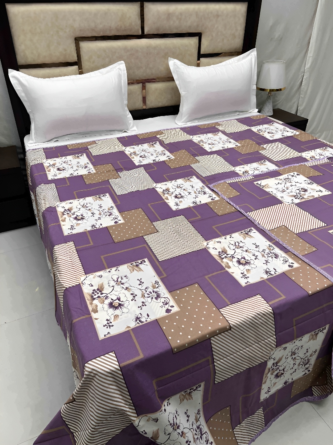 Pure Decor Purple & Brown Geometric Printed 300 TC Pure Cotton Super King Duvet Cover
Pure Decor Purple & Brown Geometric Printed 300 TC Pure Cotton Super King Duvet Cover